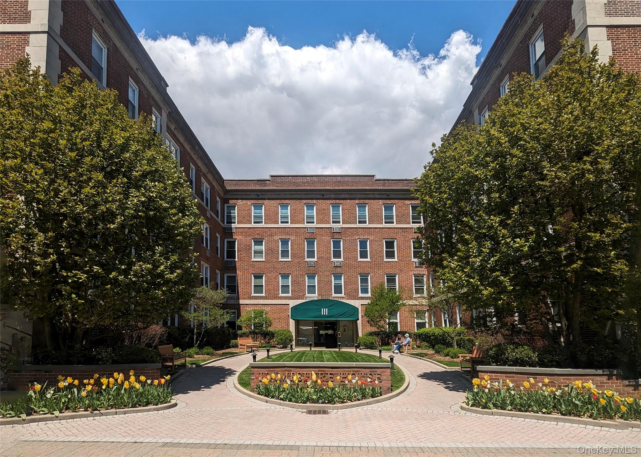 #1 photo, 111 7th Street, Garden City , NY 11530