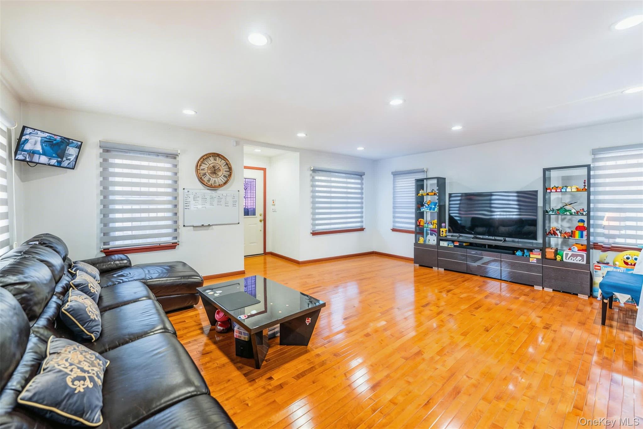 #3 photo, 17528 Underhill Avenue, 皇后区 Fresh Meadows , NY 11365