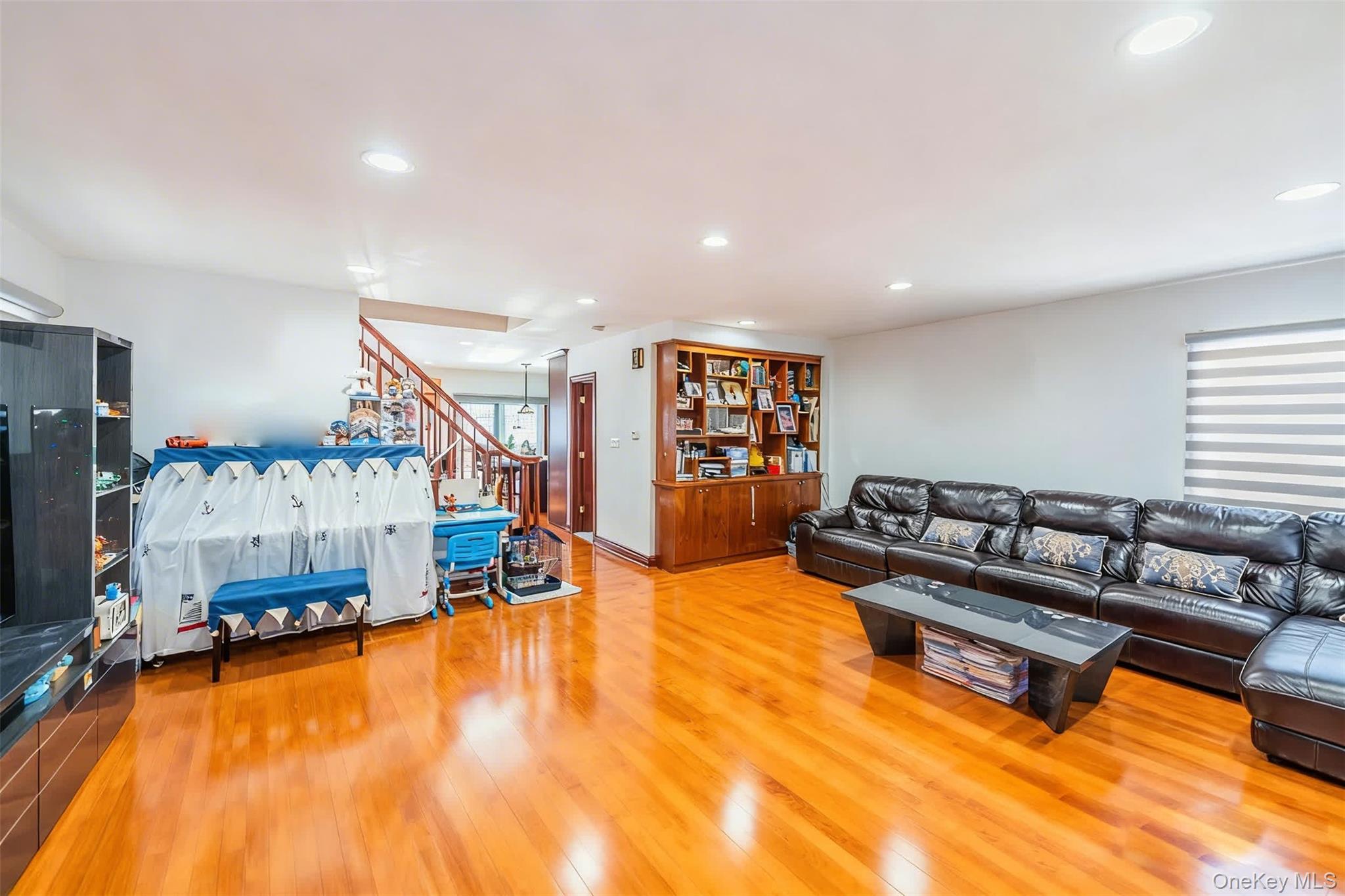 #6 photo, 17528 Underhill Avenue, 皇后区 Fresh Meadows , NY 11365