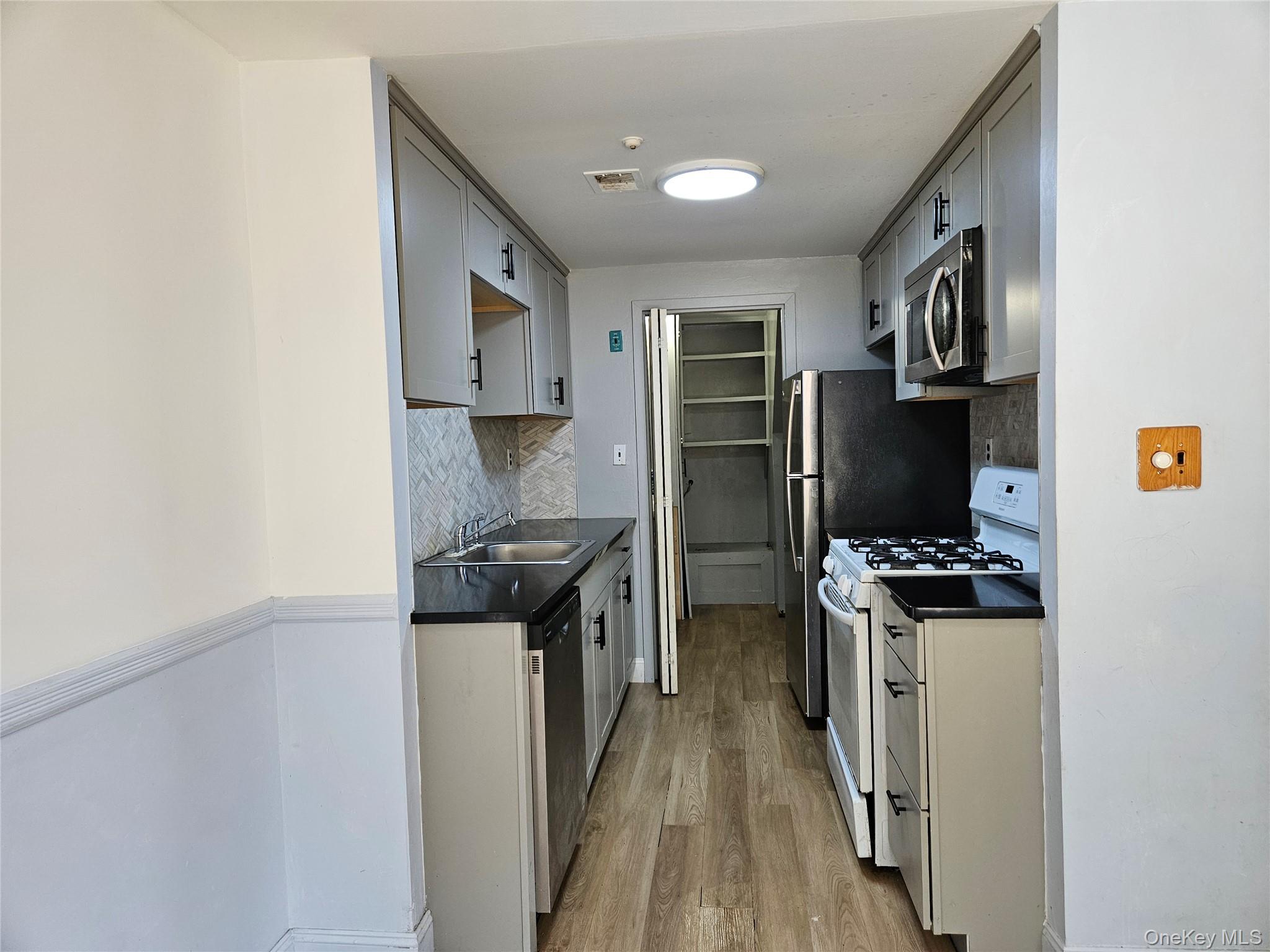 #5 photo, 265 Sagamore Hills Drive, Port Jefferson Station , NY 11776