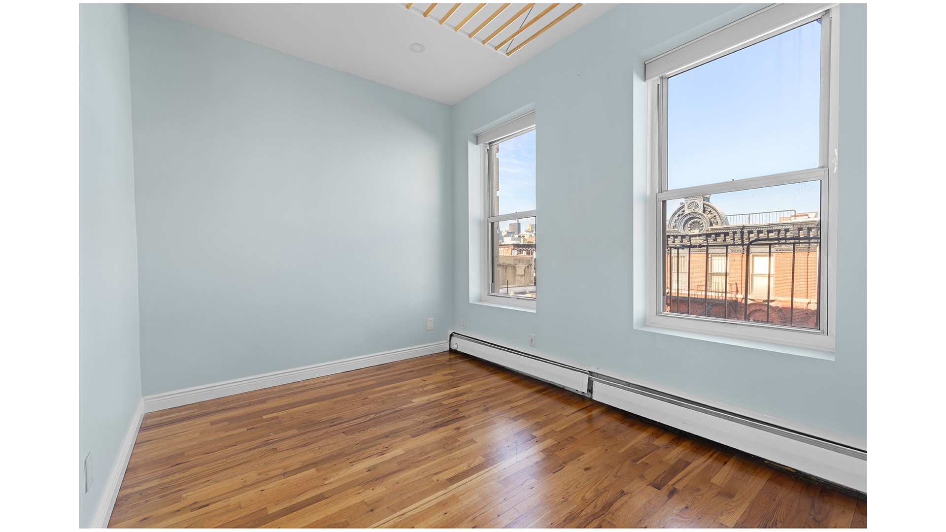 #8 photo, 518 E 11TH Street, East Village , NY 10009