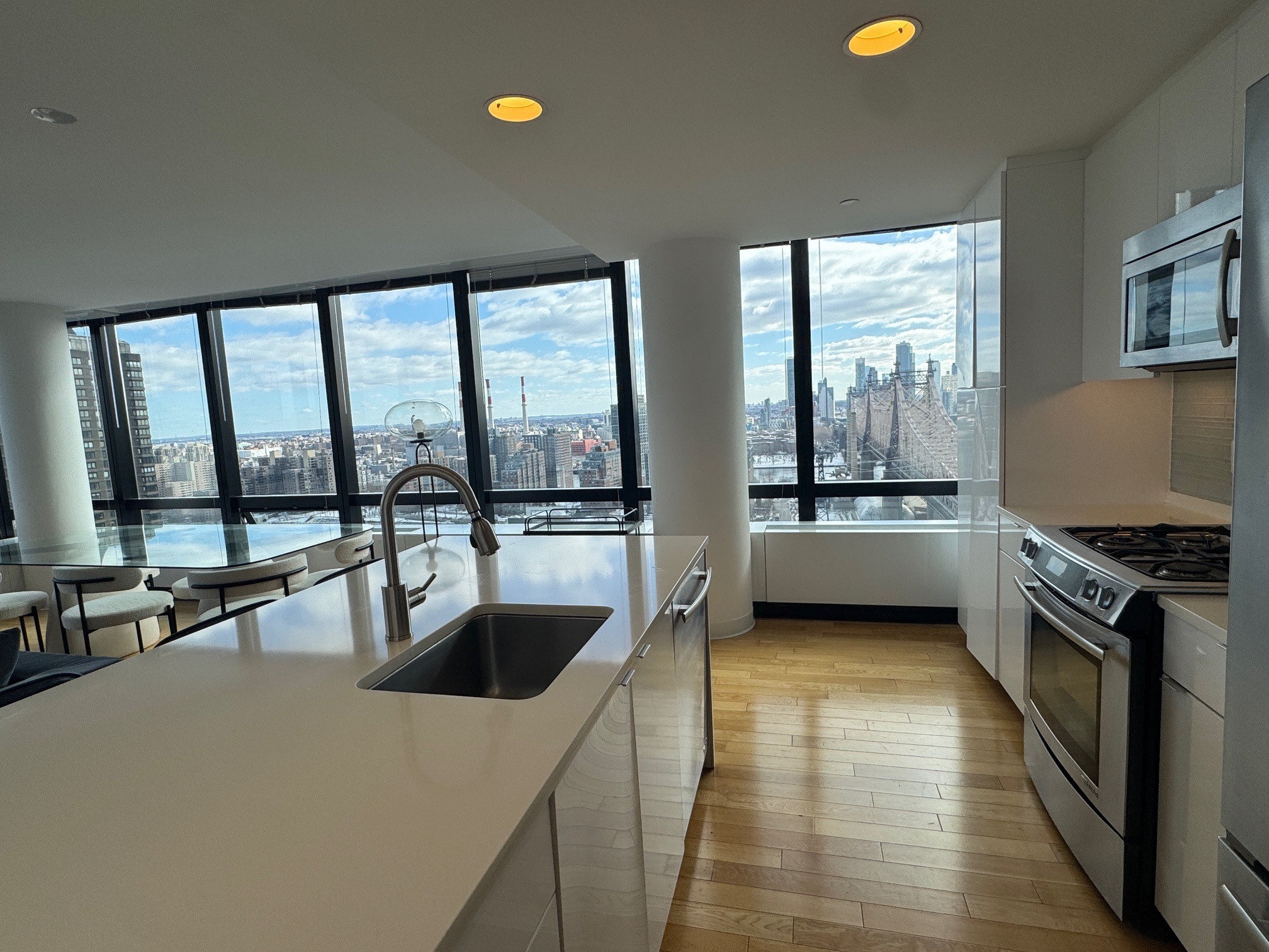 #5 photo, 1113 York Avenue, Lenox Hill , NY 10022