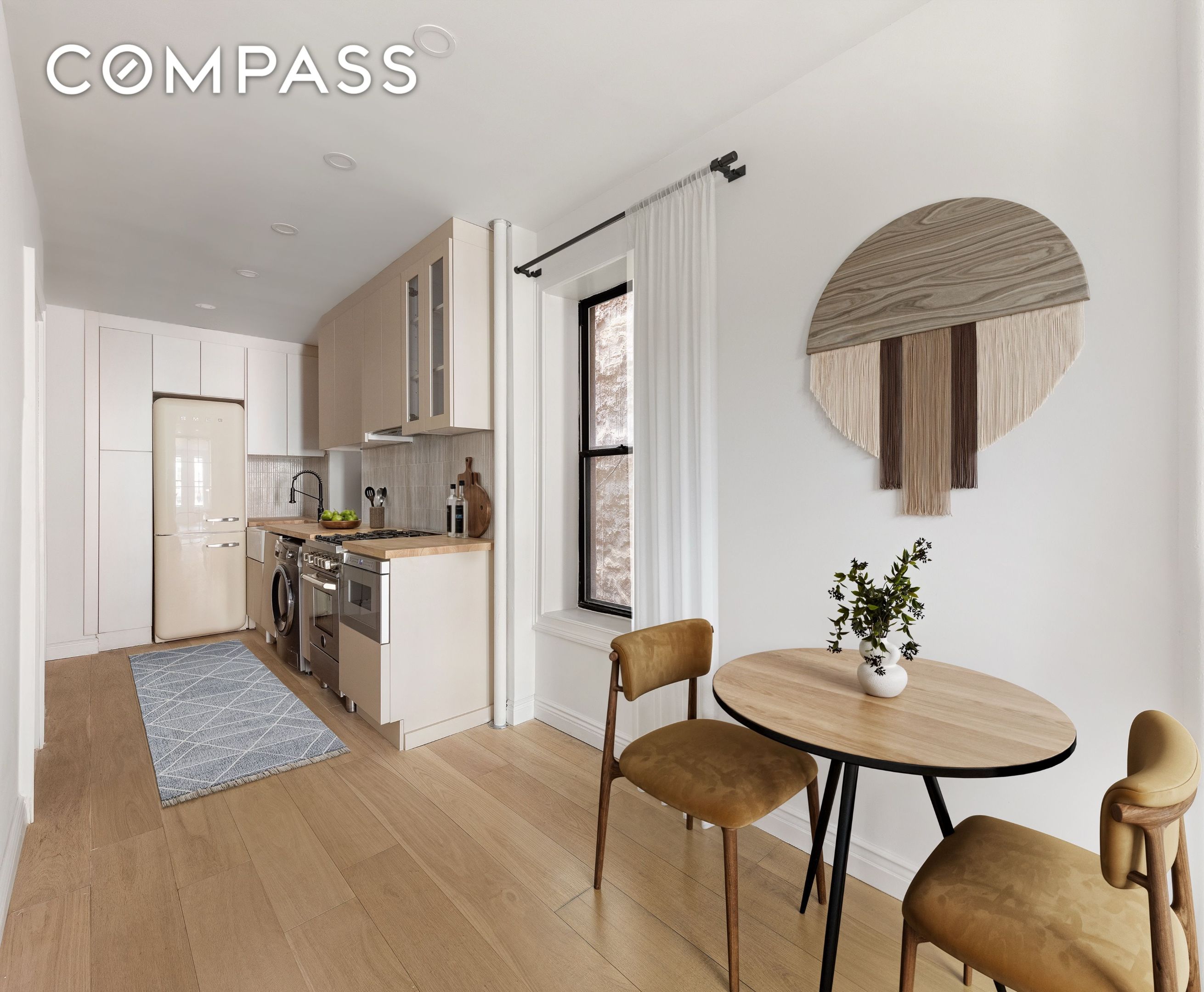 #2 photo, 228 W 16th Street, Chelsea , NY 10011