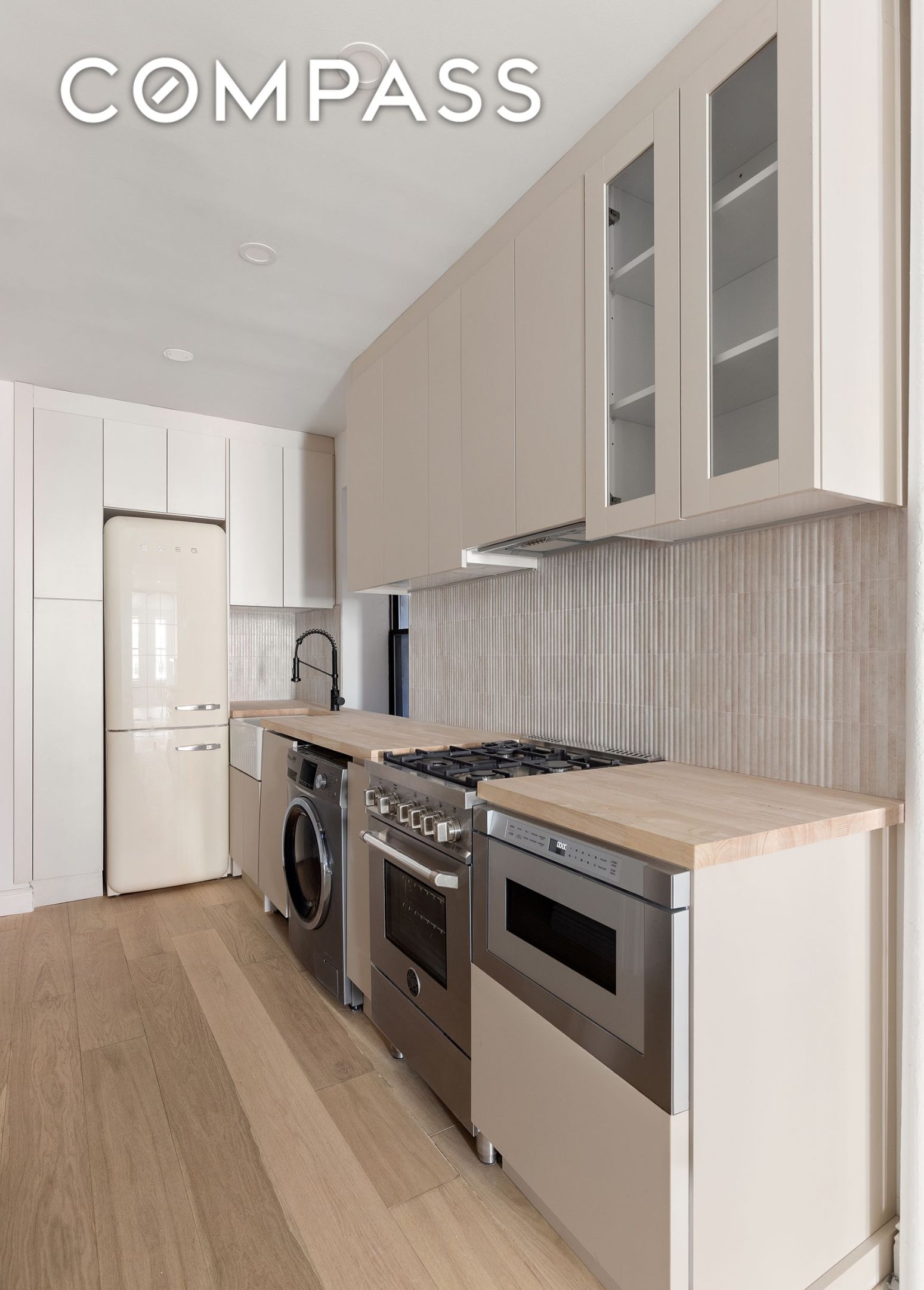 #3 photo, 228 W 16th Street, Chelsea , NY 10011