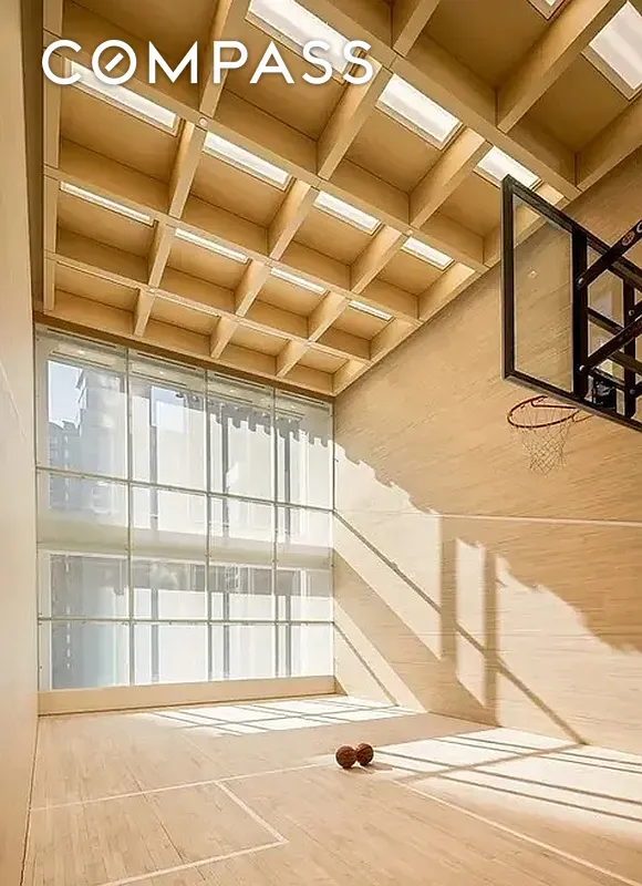 #12 photo, 217 W 57th Street, Midtown , NY 10019