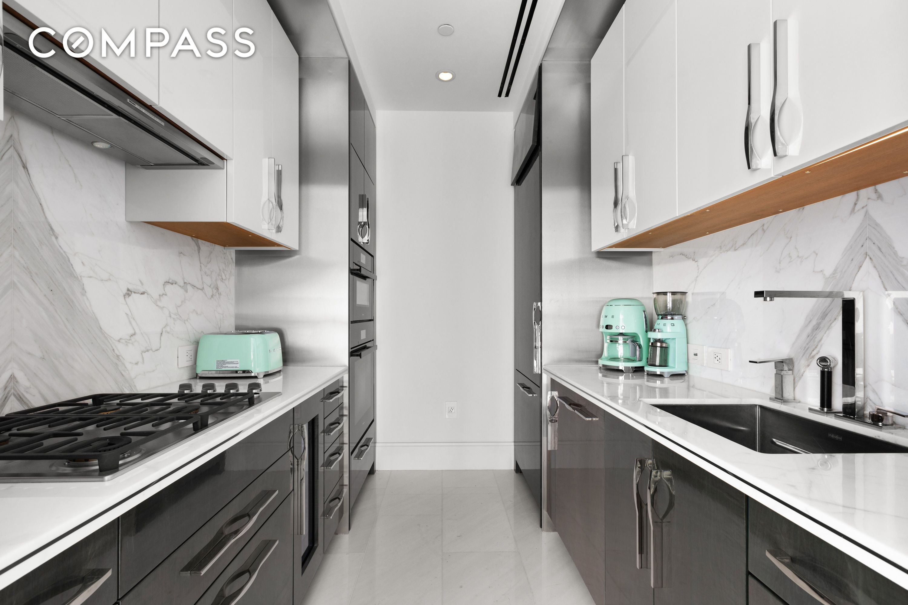 #7 photo, 217 W 57th Street, Midtown , NY 10019