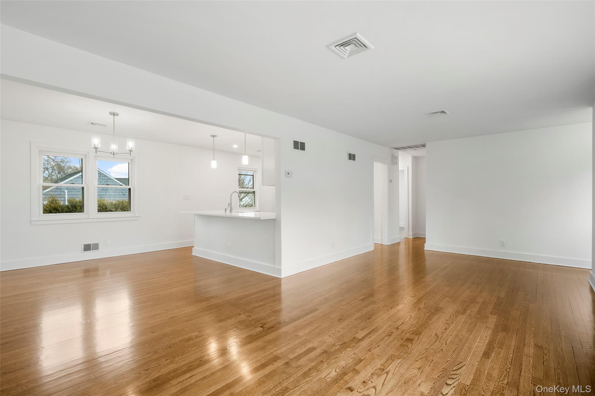 #3 photo, 319 Wagner Avenue, Mamaroneck , NY 10543