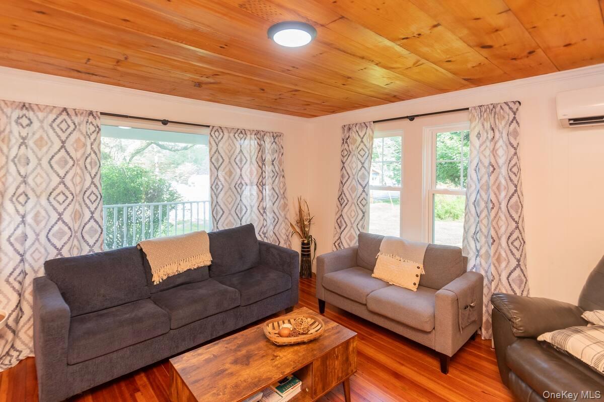 #18 photo, 692 Old Route 17, Livingston Manor , NY 12758