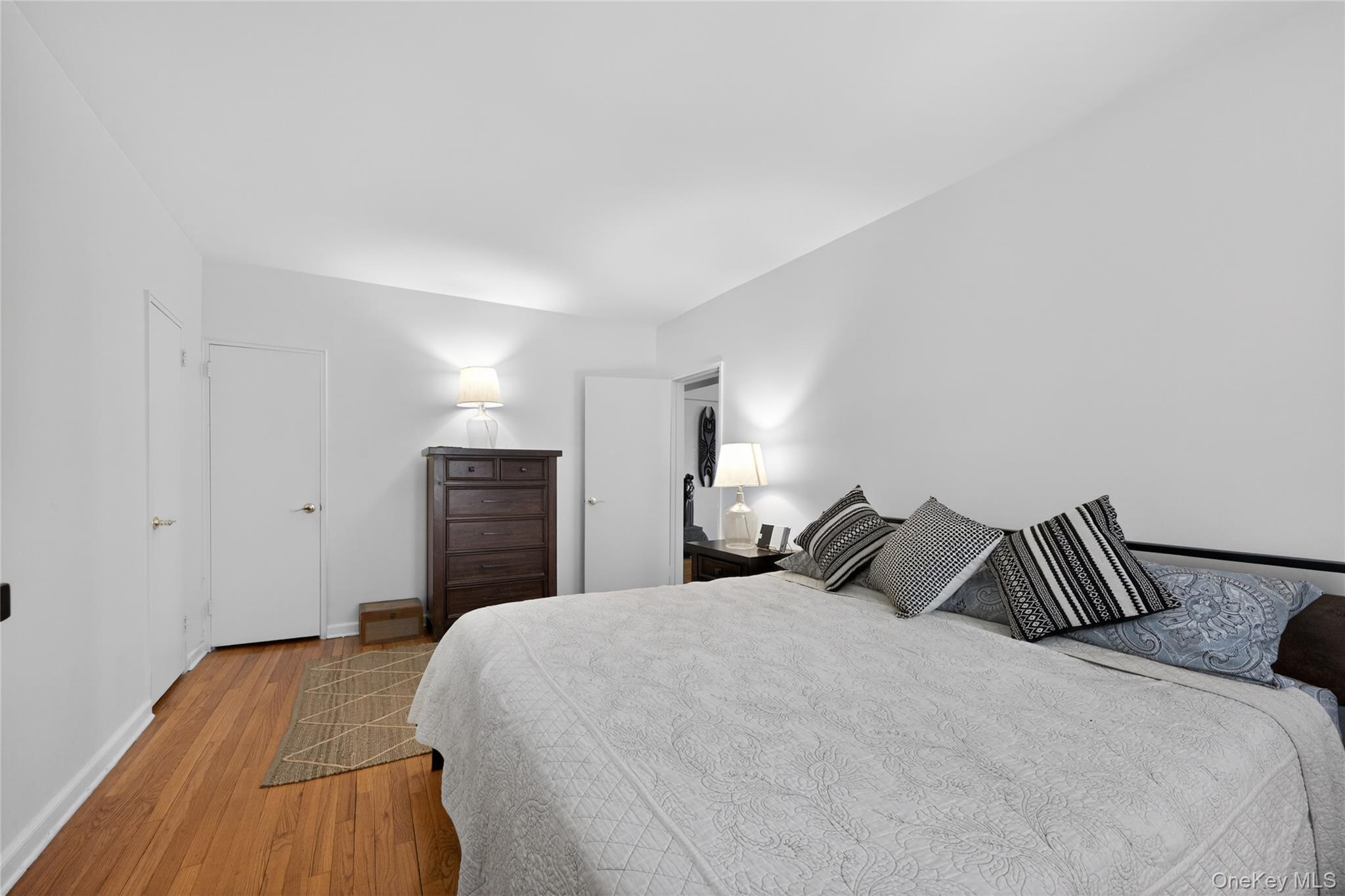 #15 photo, 101 Old Mamaroneck Road, White Plains , NY 10605