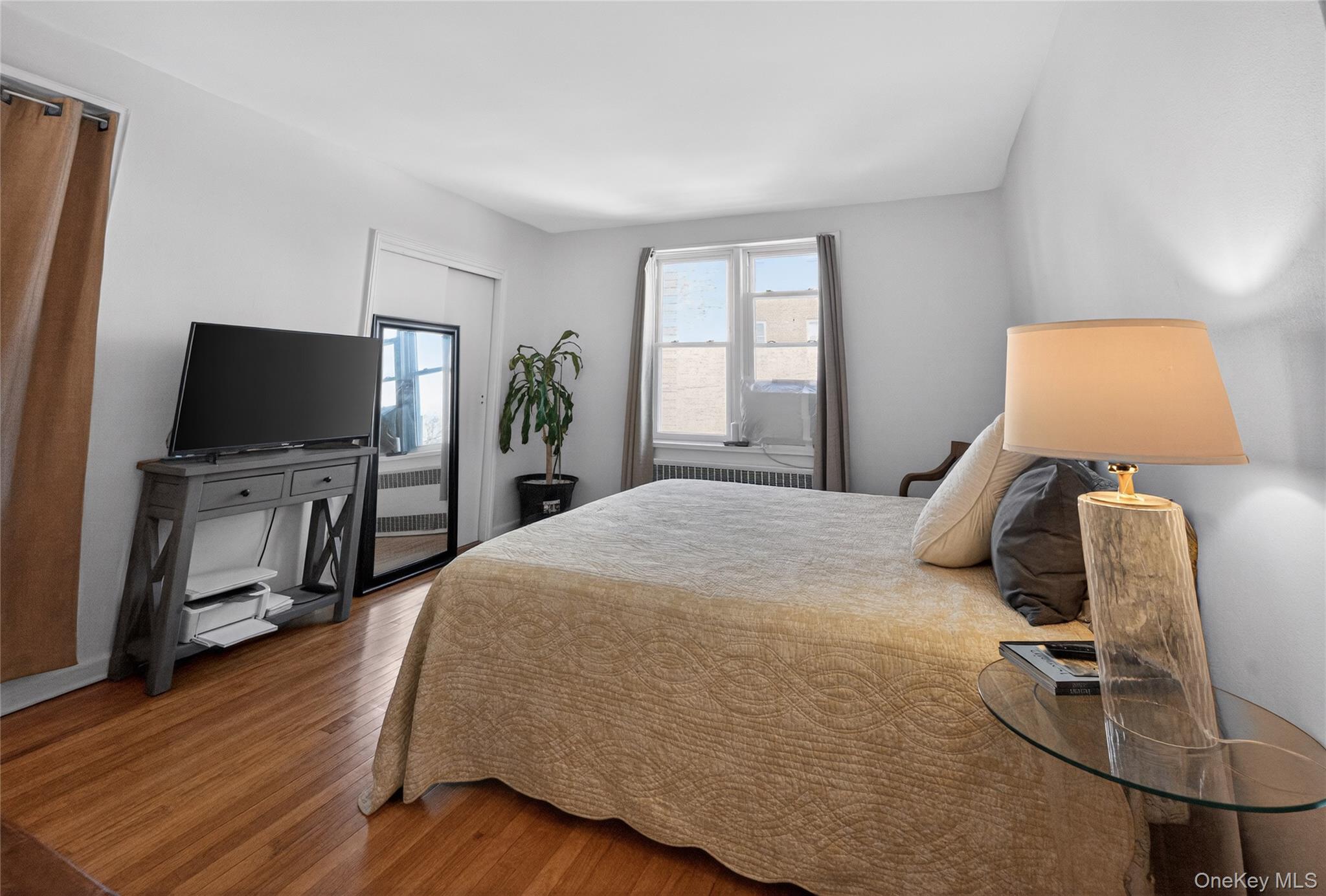 #19 photo, 101 Old Mamaroneck Road, White Plains , NY 10605