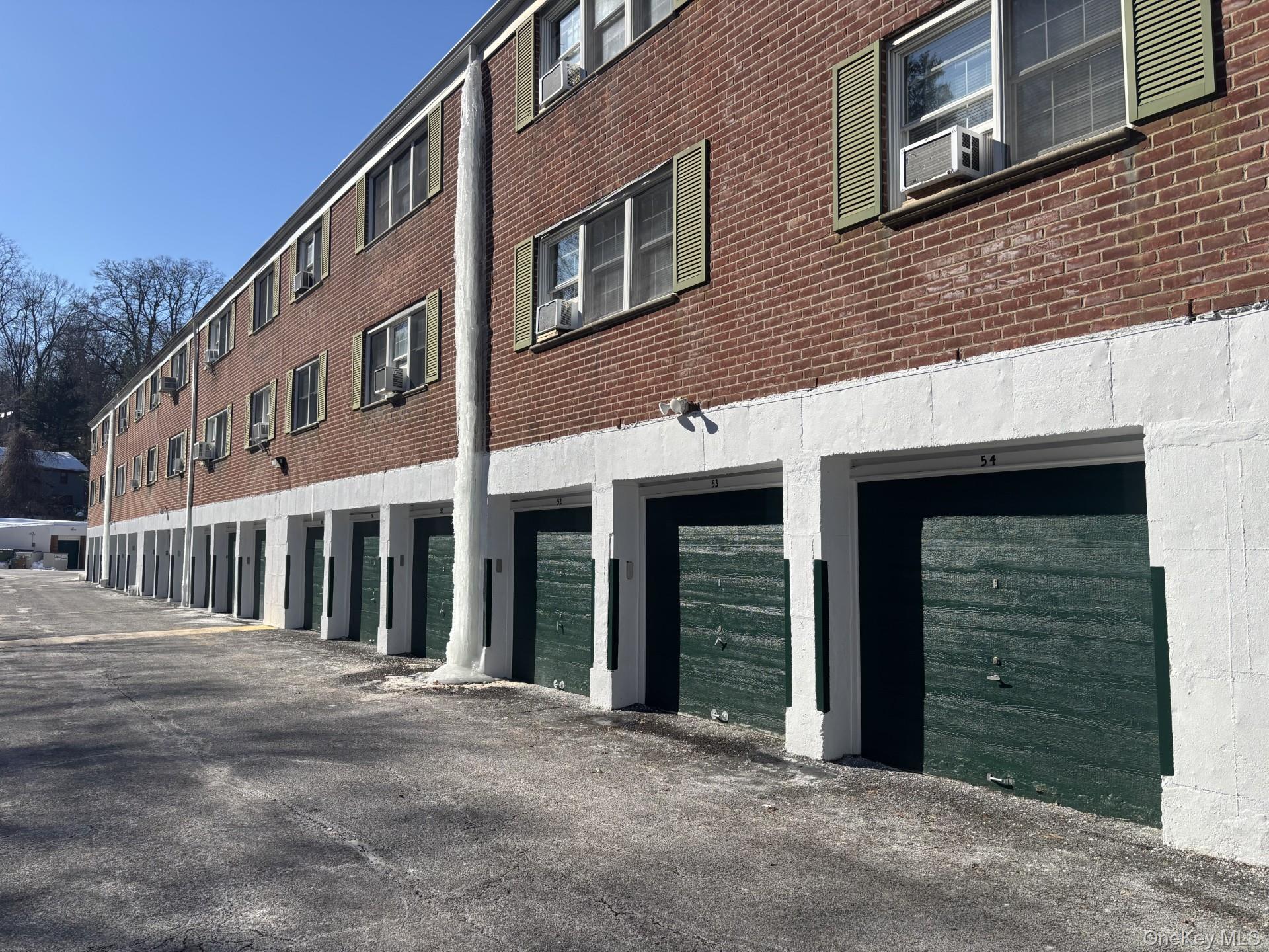 #12 photo, 580 Bedford, Pleasantville , NY 10570