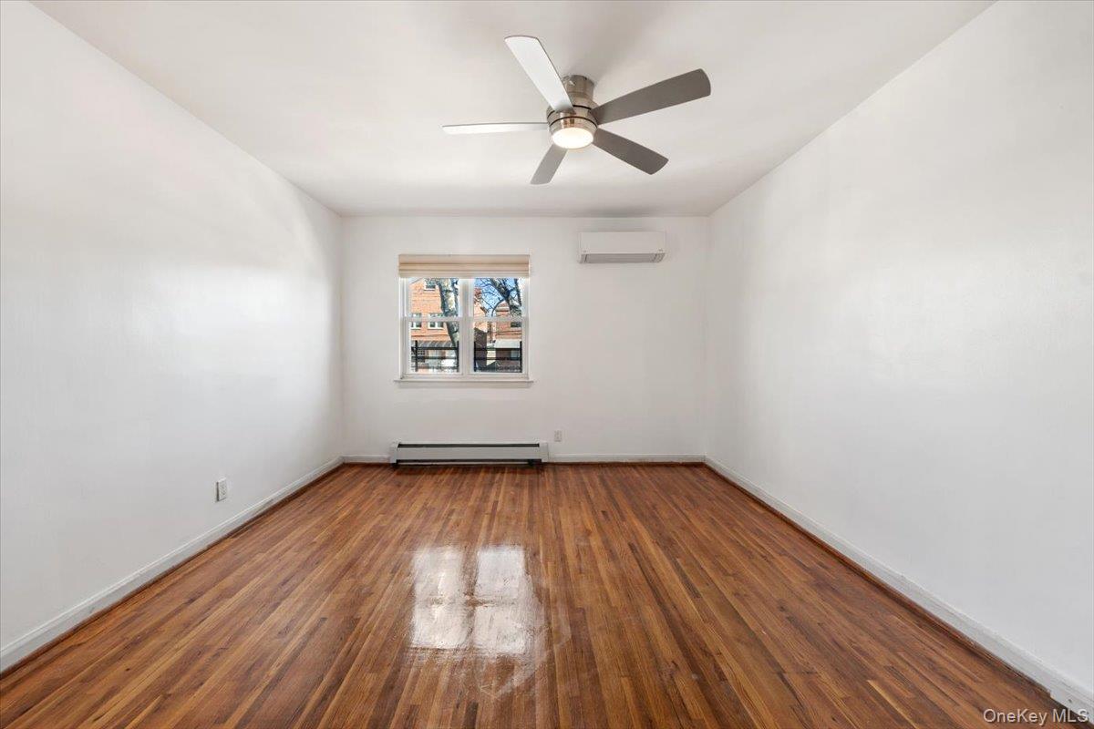 #10 photo, 2019 Colden Avenue, 布朗士 Bronx , NY 10462