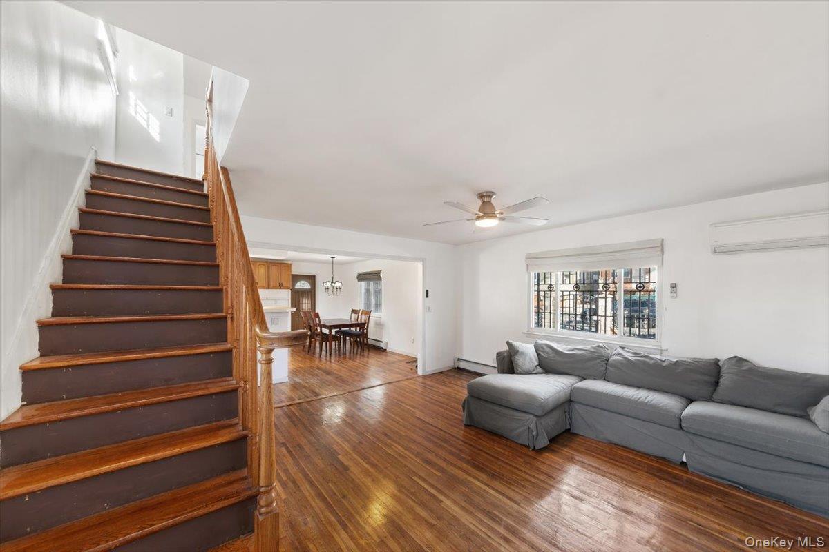 #11 photo, 2019 Colden Avenue, 布朗士 Bronx , NY 10462