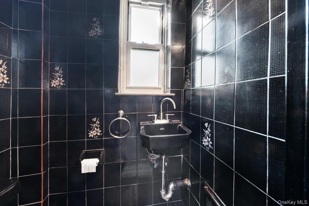 #18 photo, 2019 Colden Avenue, 布朗士 Bronx , NY 10462