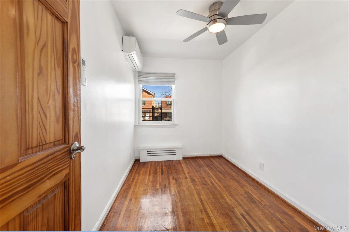 #9 photo, 2019 Colden Avenue, 布朗士 Bronx , NY 10462