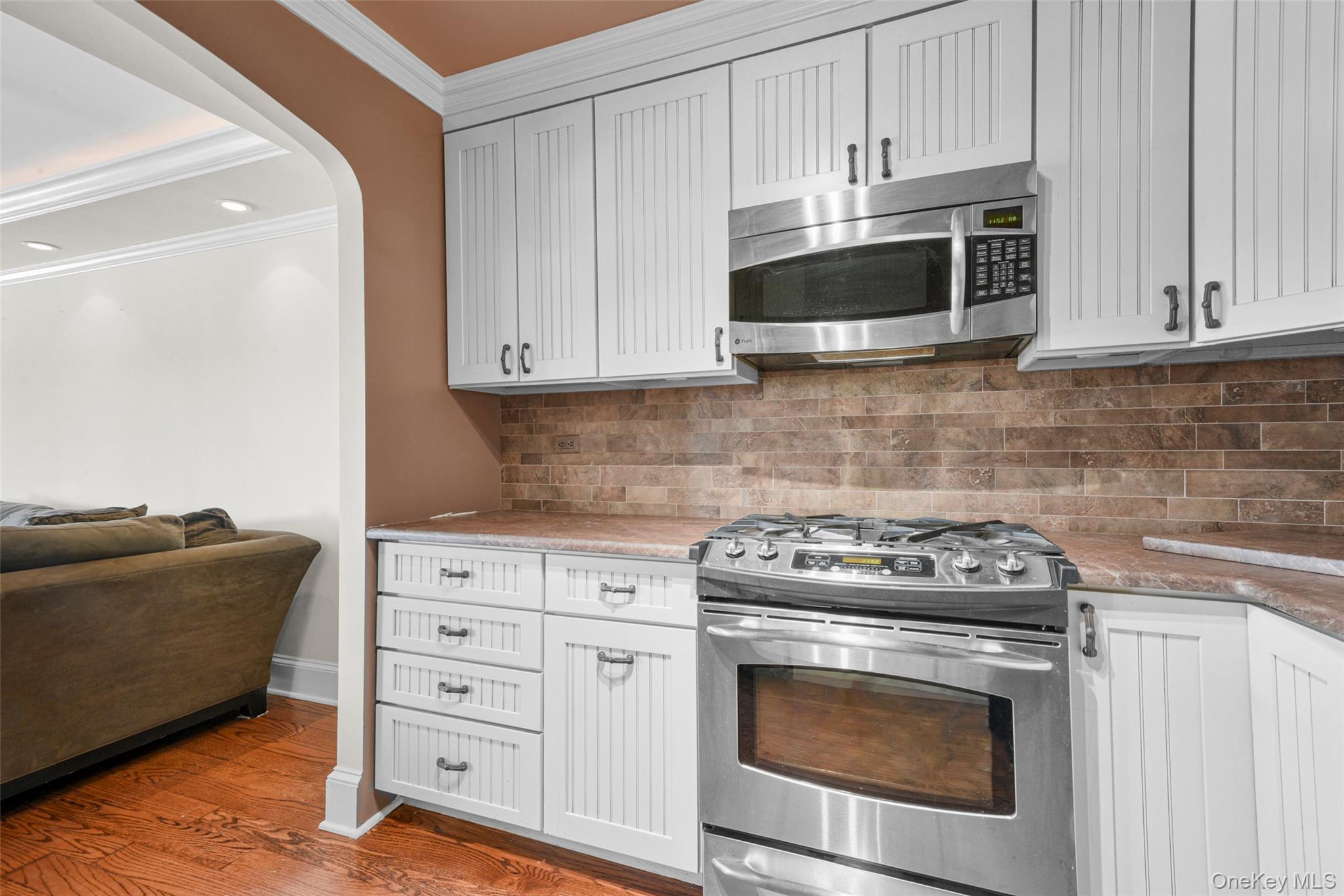 #12 photo, 701 Pelham Road, New Rochelle , NY 10805