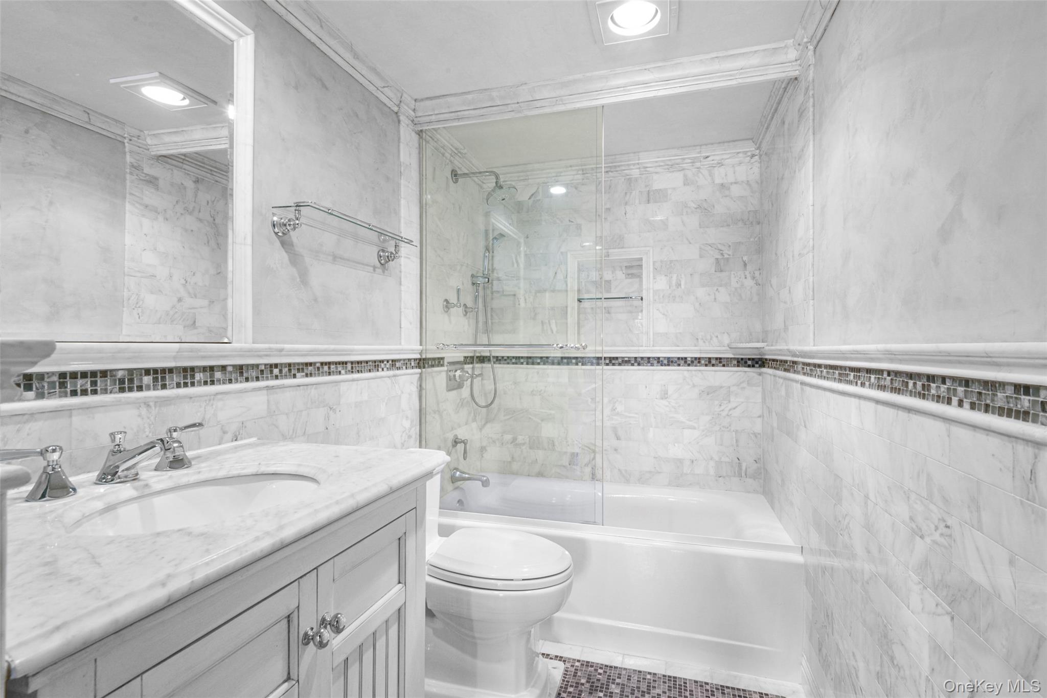 #20 photo, 701 Pelham Road, New Rochelle , NY 10805