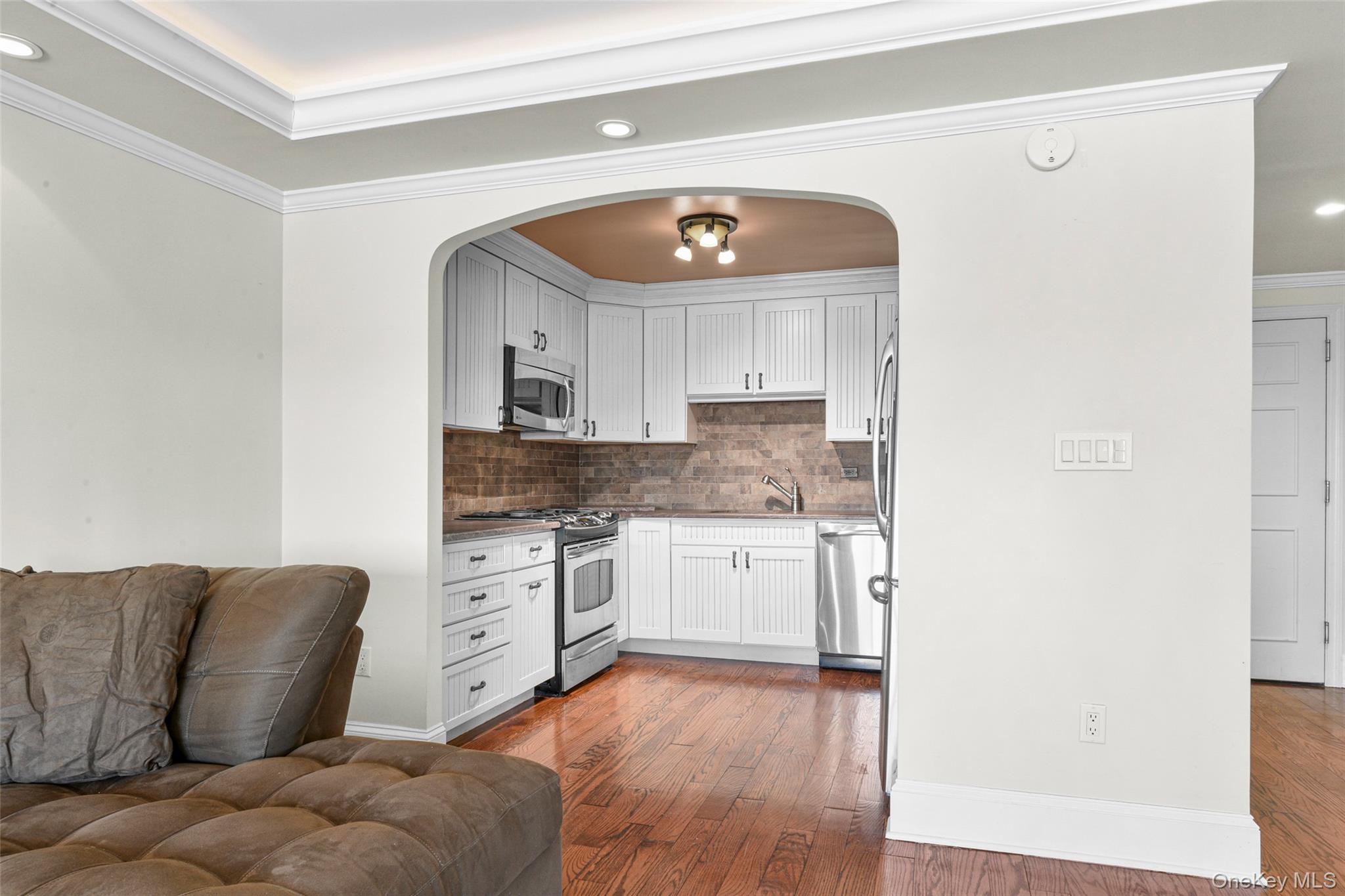 #9 photo, 701 Pelham Road, New Rochelle , NY 10805