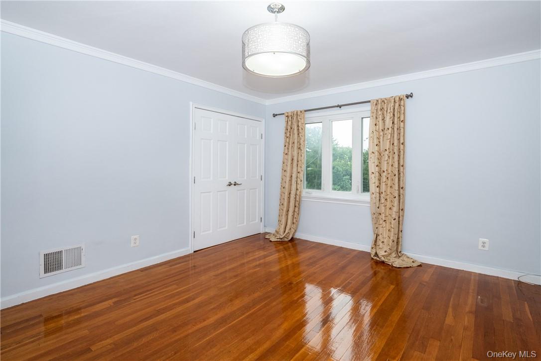 #16 photo, 14 Dimsdale Drive, Scarsdale , NY 10583