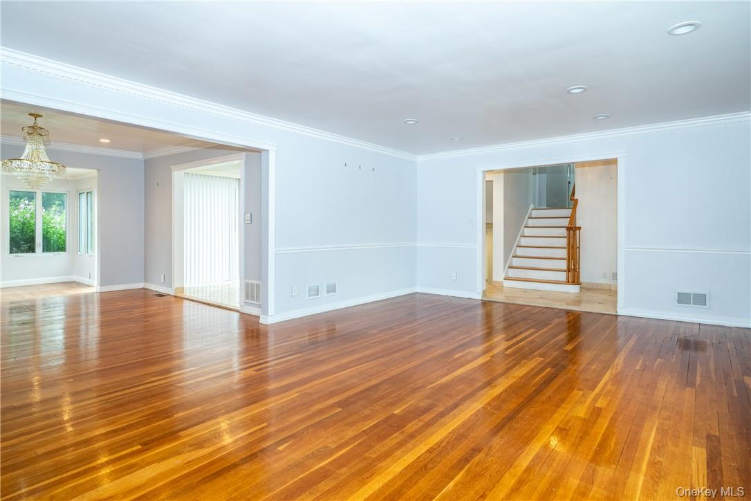 #6 photo, 14 Dimsdale Drive, Scarsdale , NY 10583