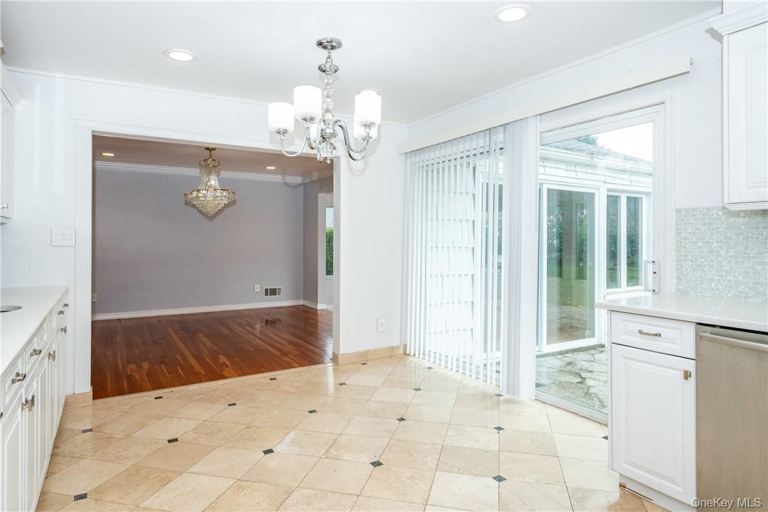 #8 photo, 14 Dimsdale Drive, Scarsdale , NY 10583