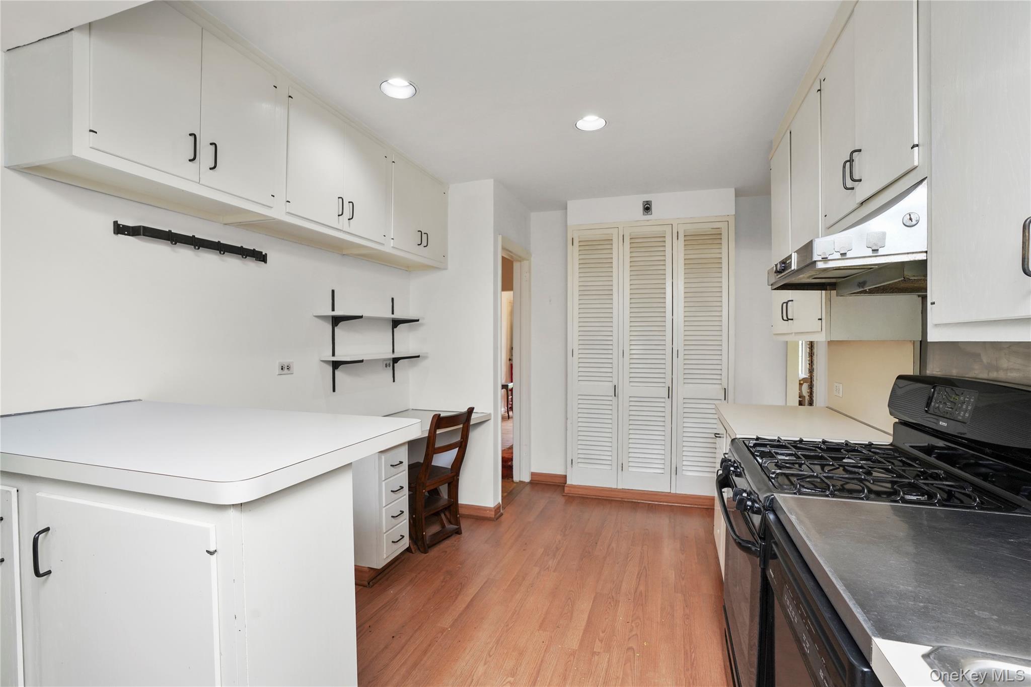 #15 photo, 6 Wildway, Bronxville , NY 10708