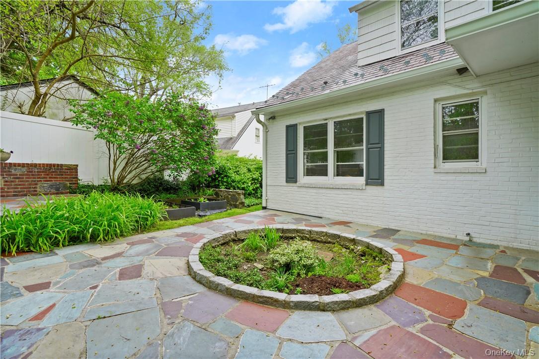 #8 photo, 6 Wildway, Bronxville , NY 10708