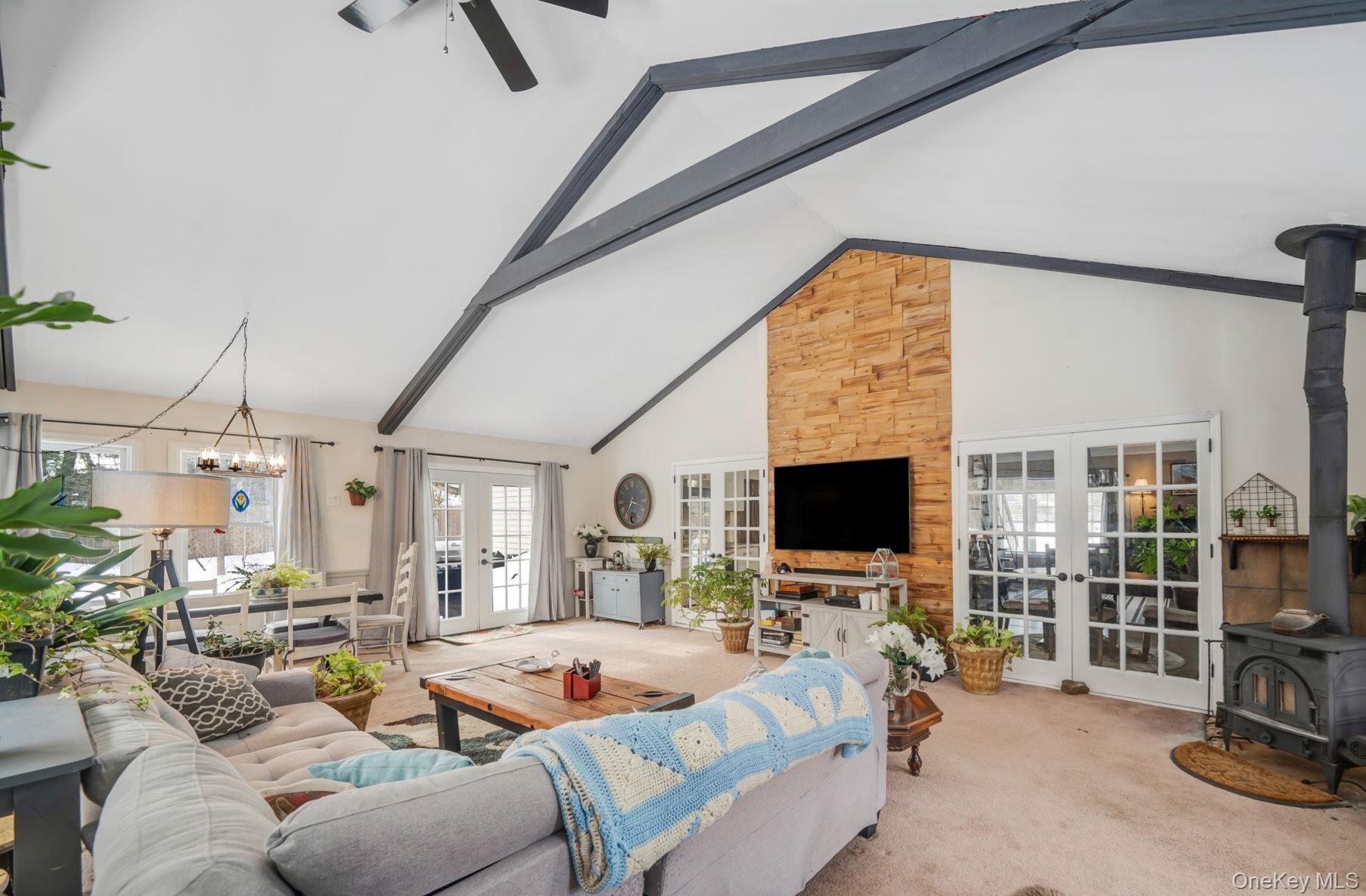 #11 photo, 6 Howe Court, Coram , NY 11727