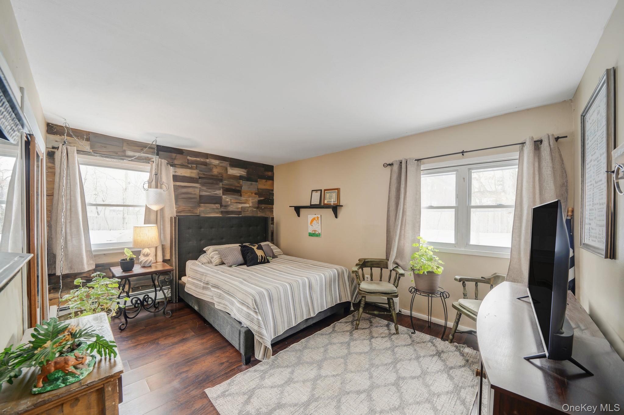 #12 photo, 6 Howe Court, Coram , NY 11727