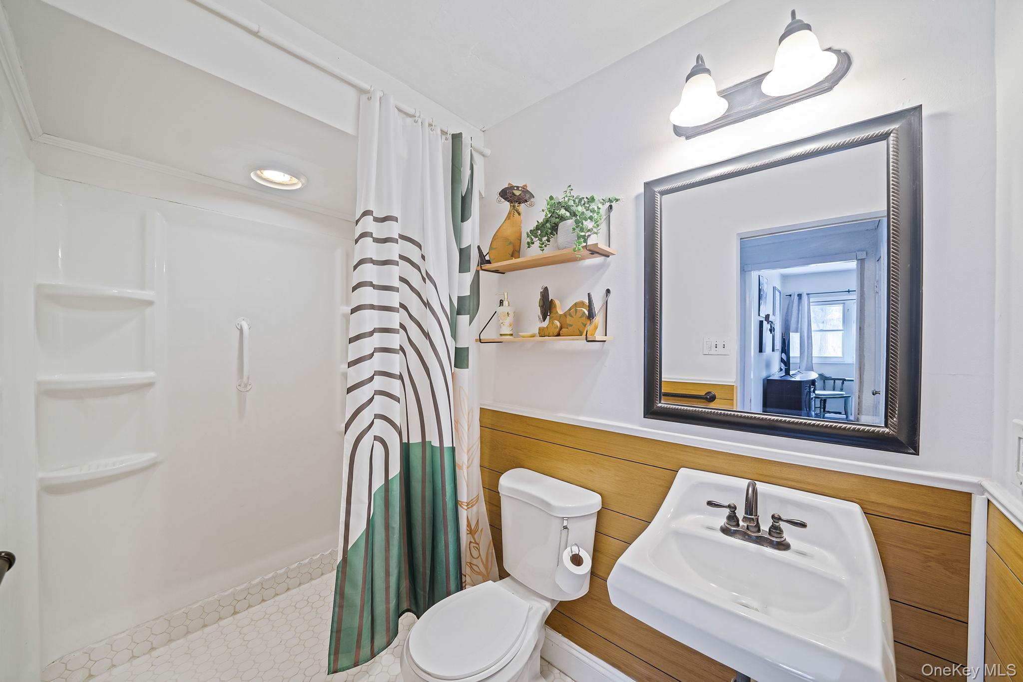 #17 photo, 6 Howe Court, Coram , NY 11727