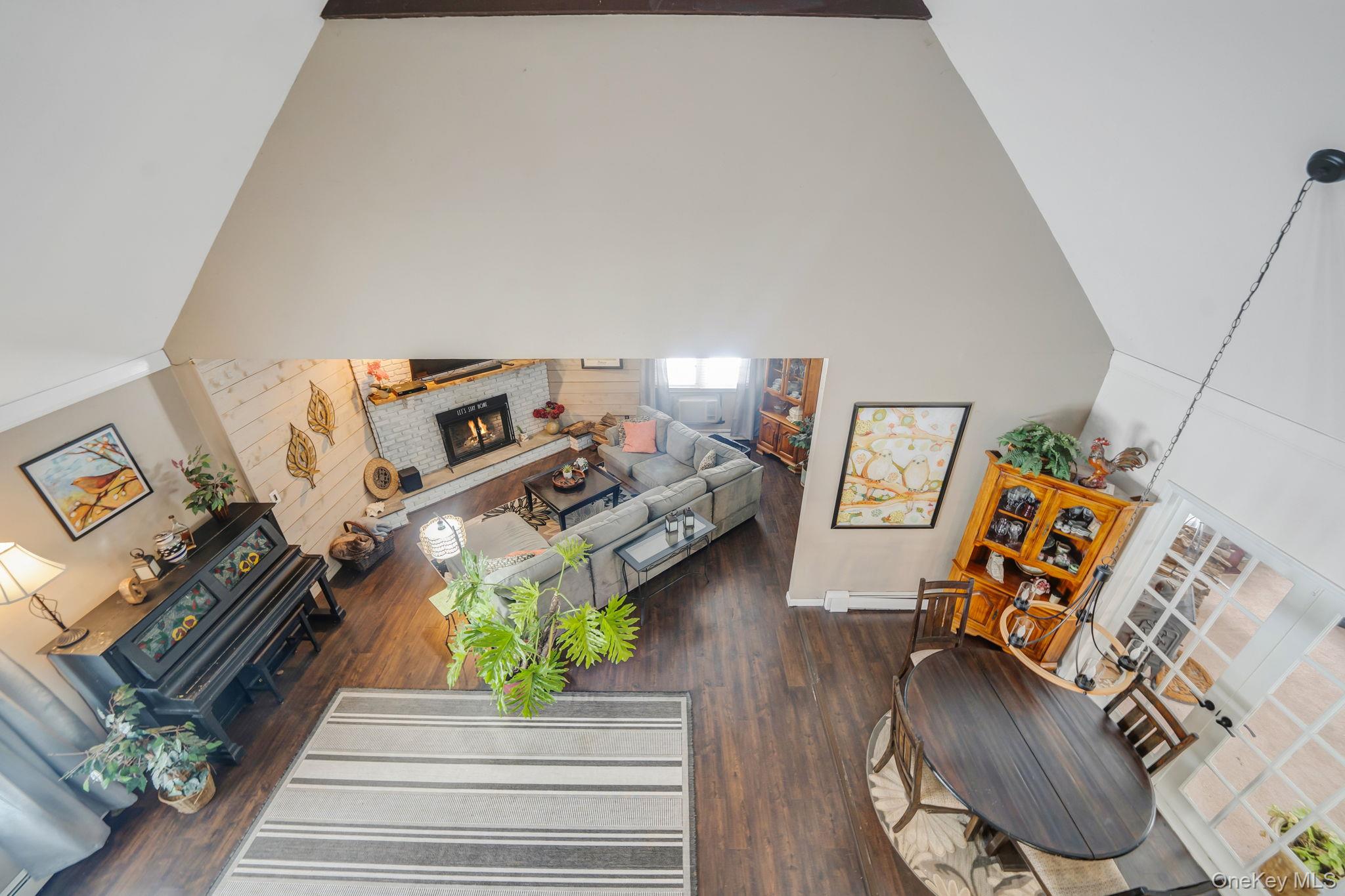 #6 photo, 6 Howe Court, Coram , NY 11727