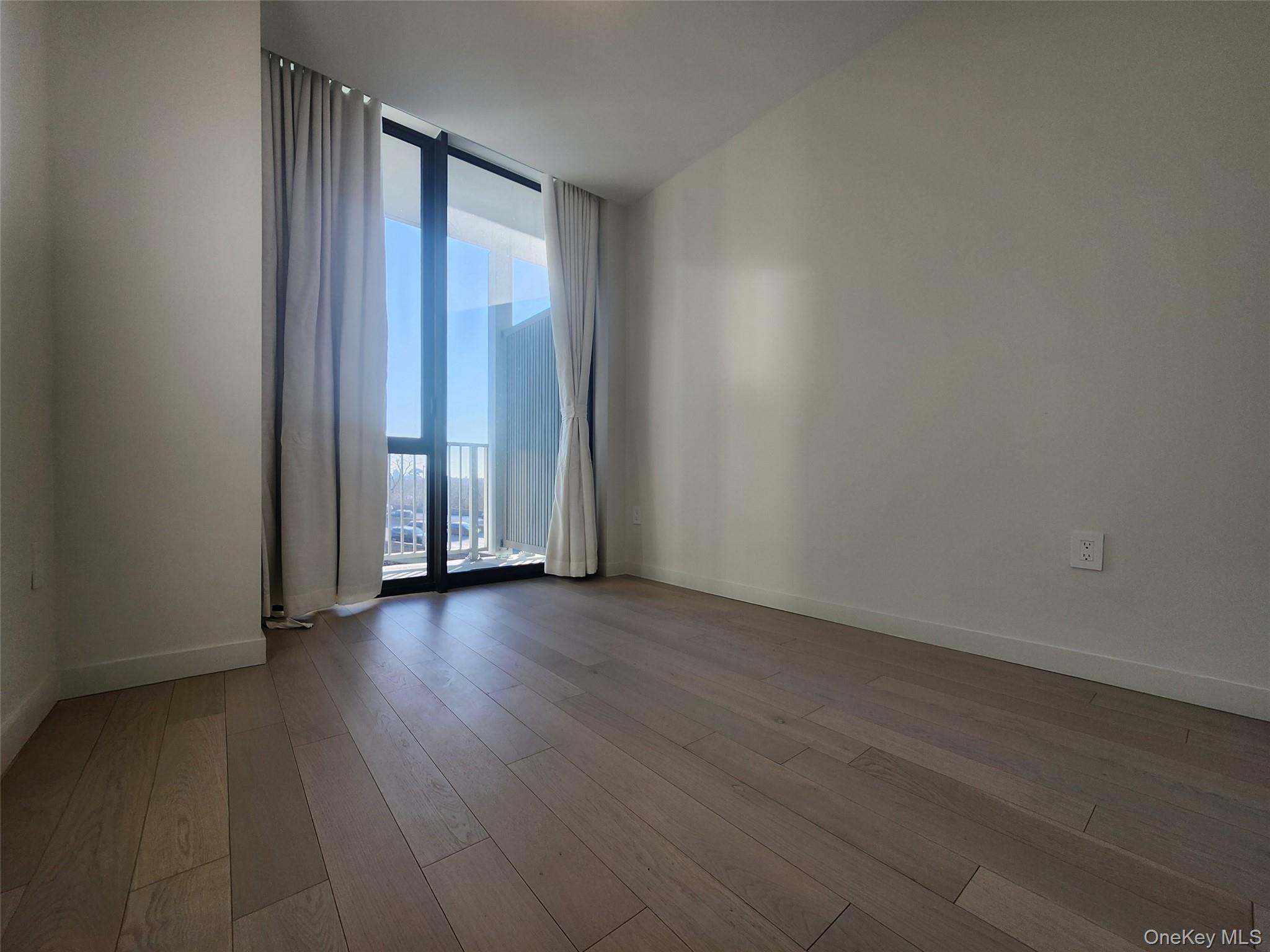 #6 photo, 131-02a 40 Road, Flushing , NY 11354