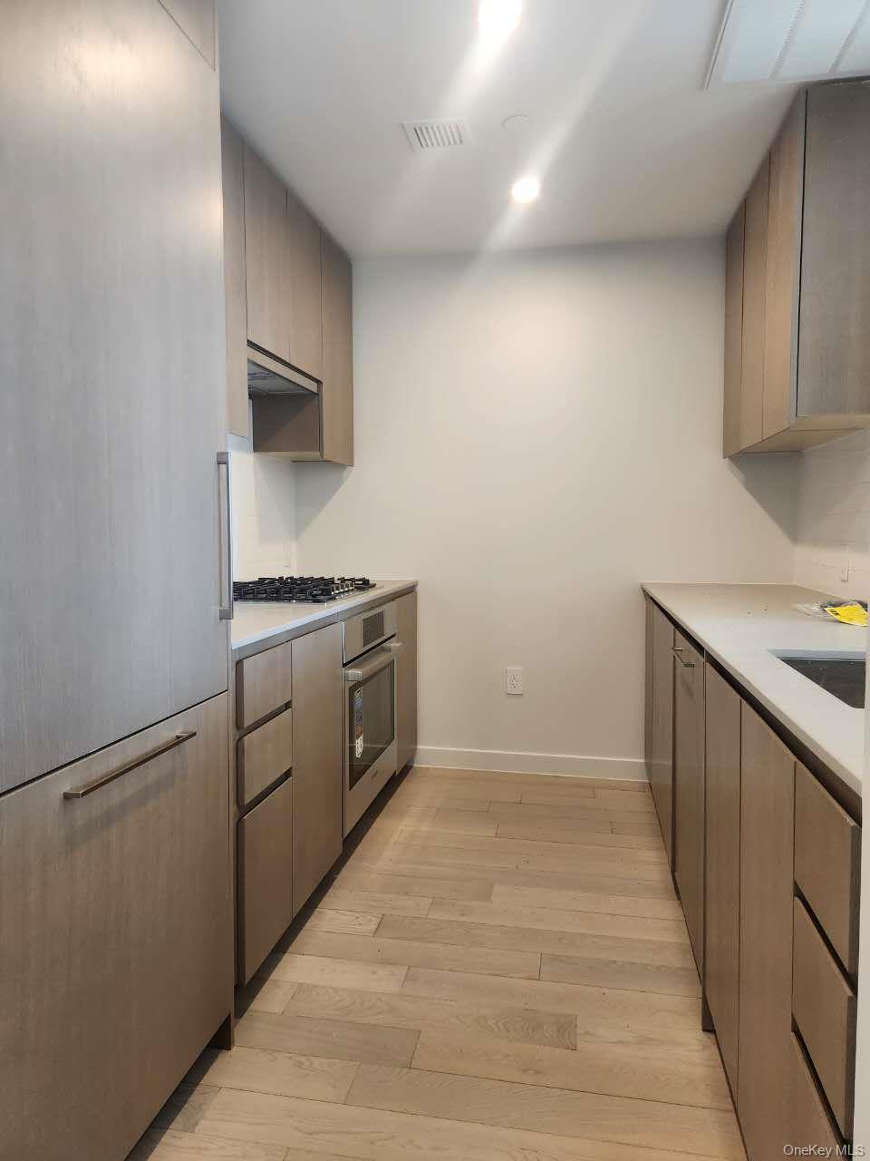 #7 photo, 131-02a 40 Road, Flushing , NY 11354