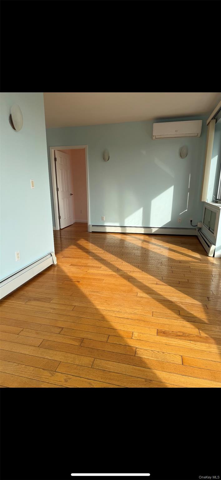 #4 photo, 136-21 Latimer Place, Flushing , NY 11354