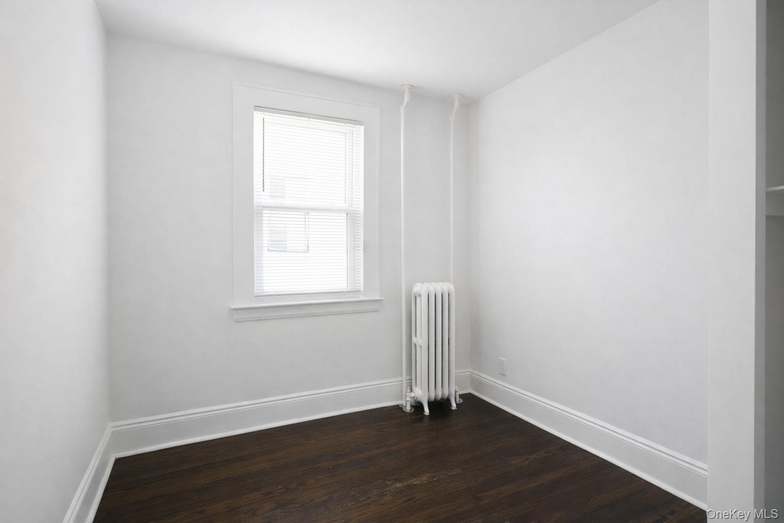 #13 photo, 188-11 104th Avenue, Saint Albans , NY 11412