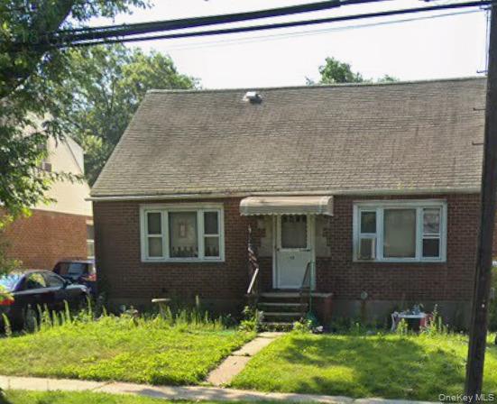 #1 photo, 92 Floral Boulevard, Floral Park , NY 11001
