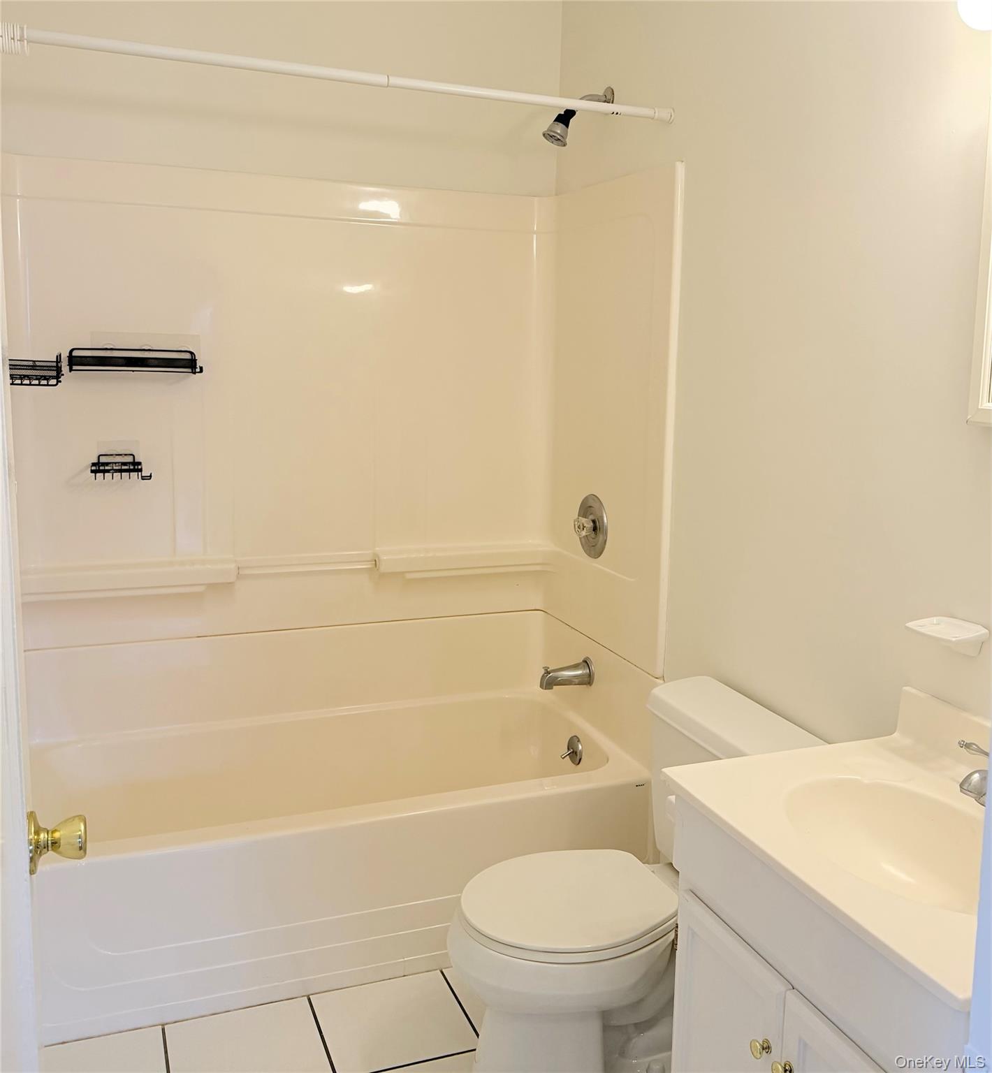 #13 photo, 6 Oakland Court, Warwick , NY 10990