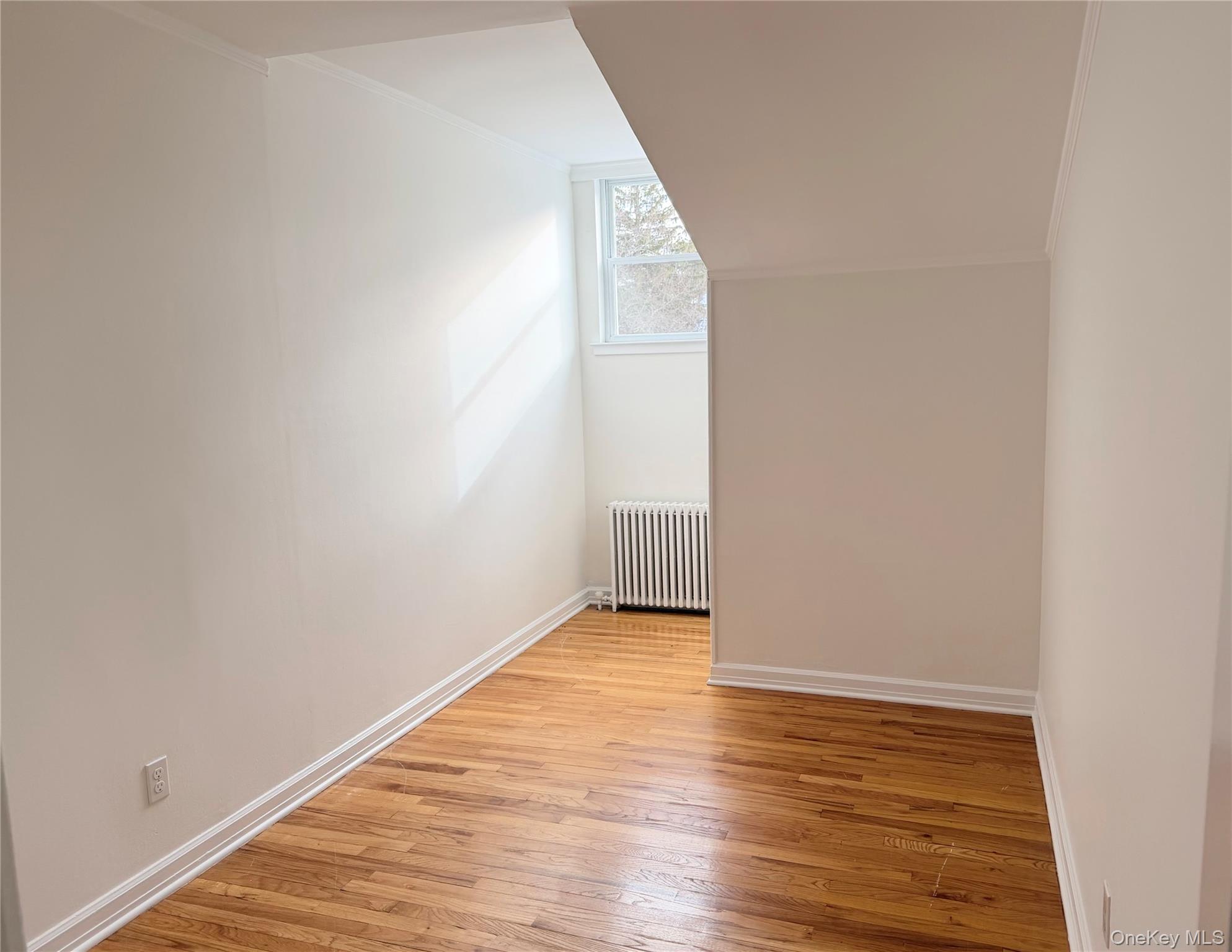 #8 photo, 6 Oakland Court, Warwick , NY 10990