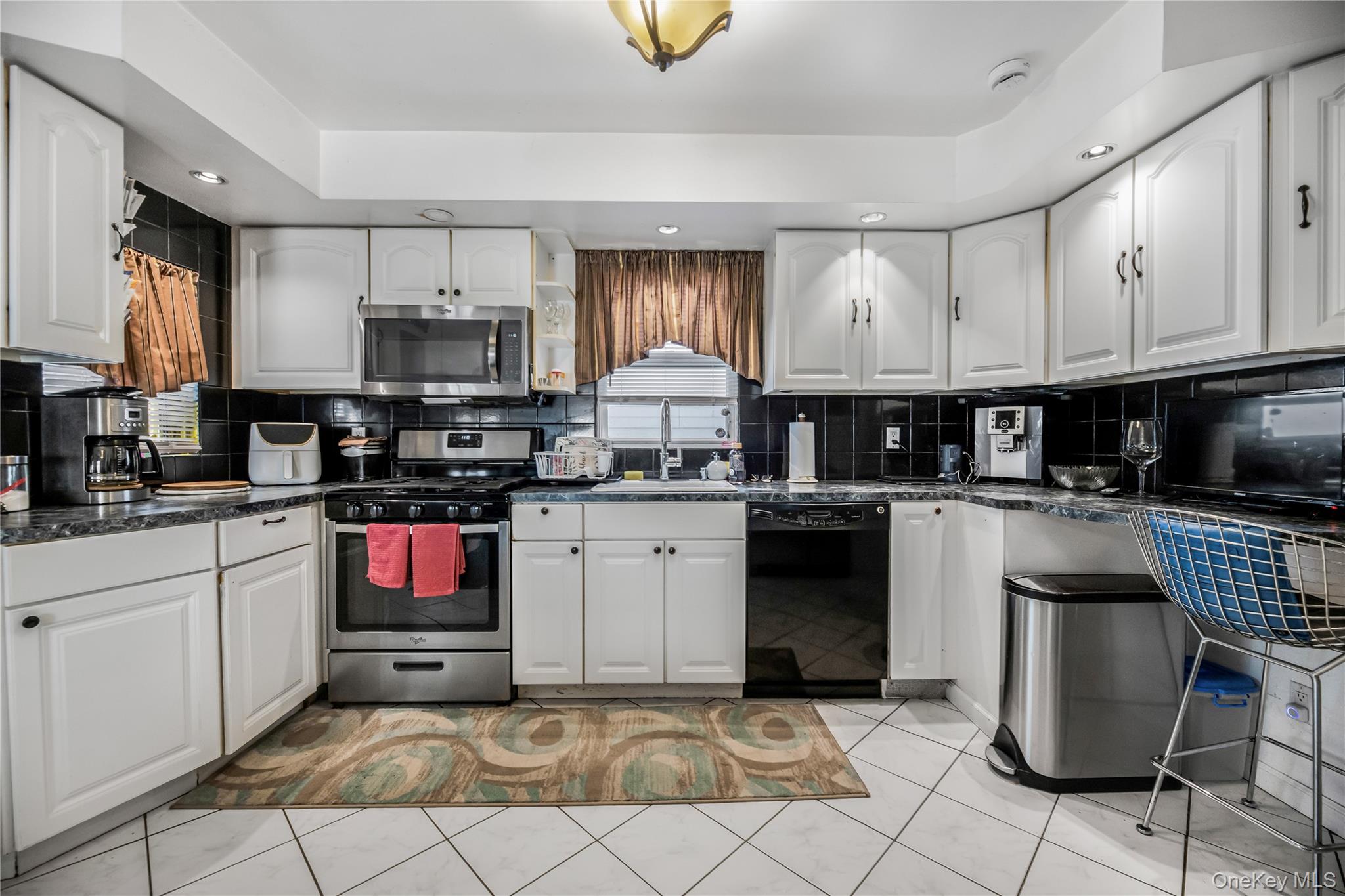 #8 photo, 2415 St Raymonds Avenue, 布朗士 Bronx , NY 10461