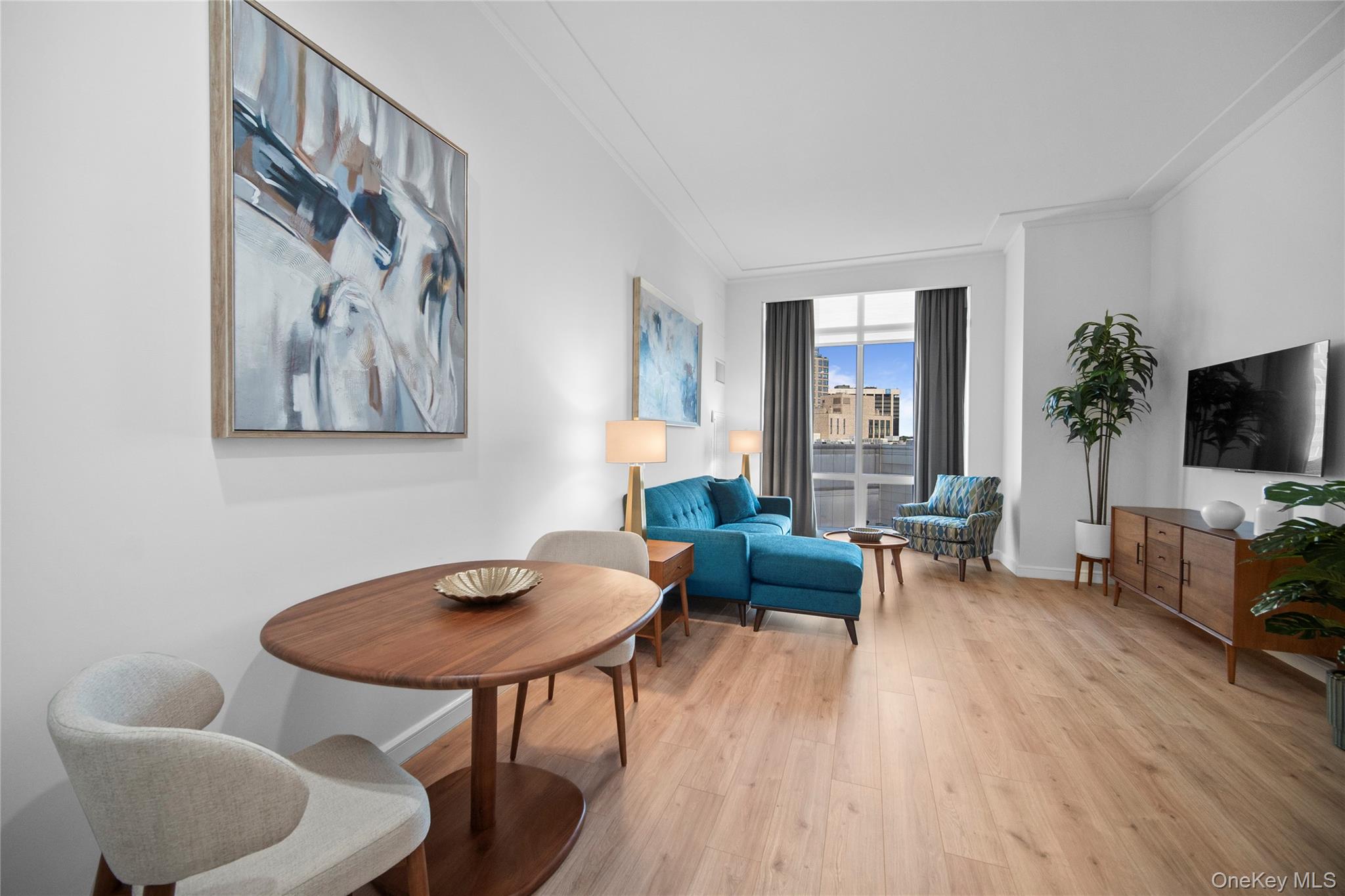 #5 photo, 1 Renaissance Square, White Plains , NY 10601