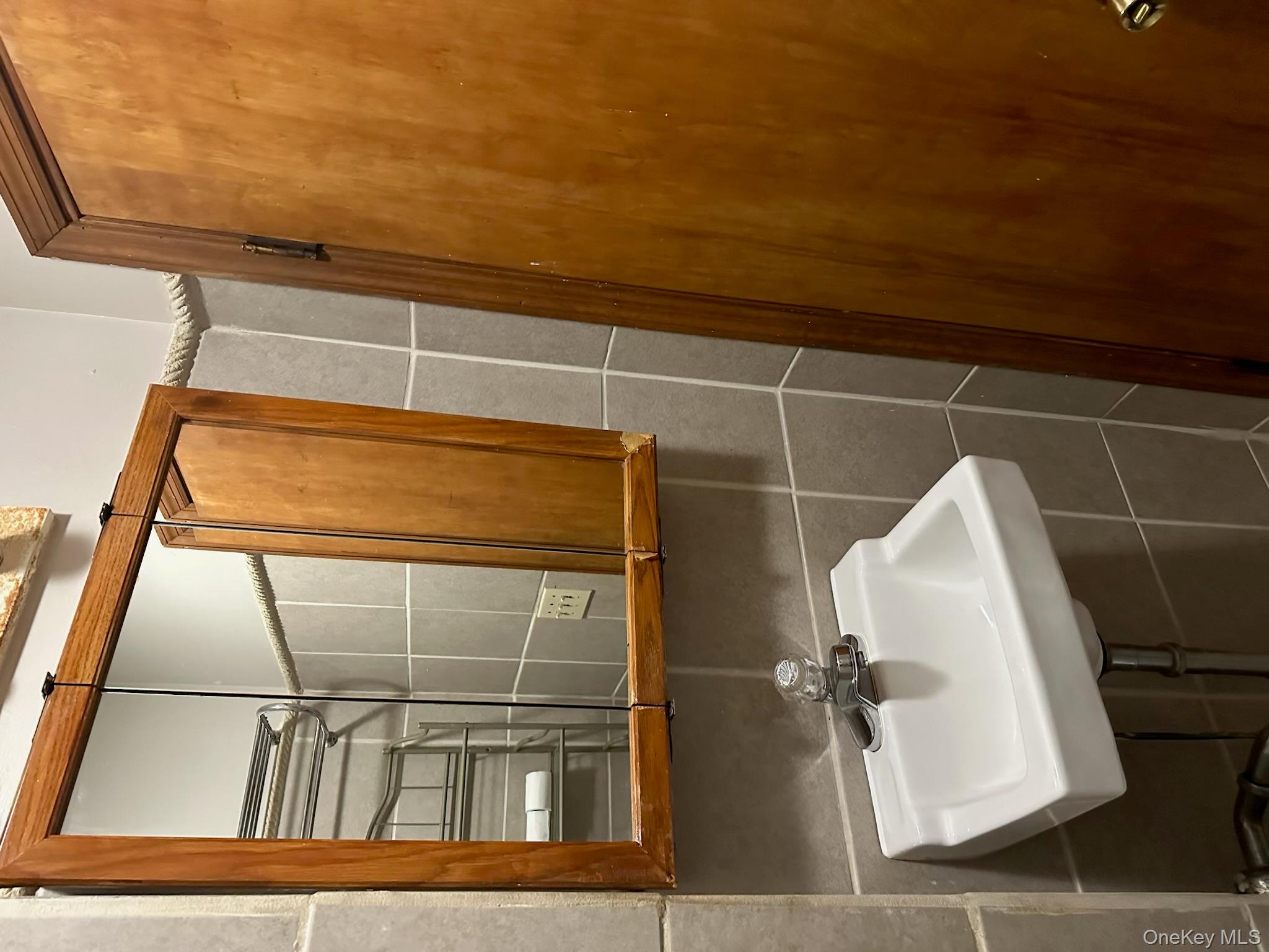 #5 photo, 180 N Clinton Street, Poughkeepsie , NY 12601