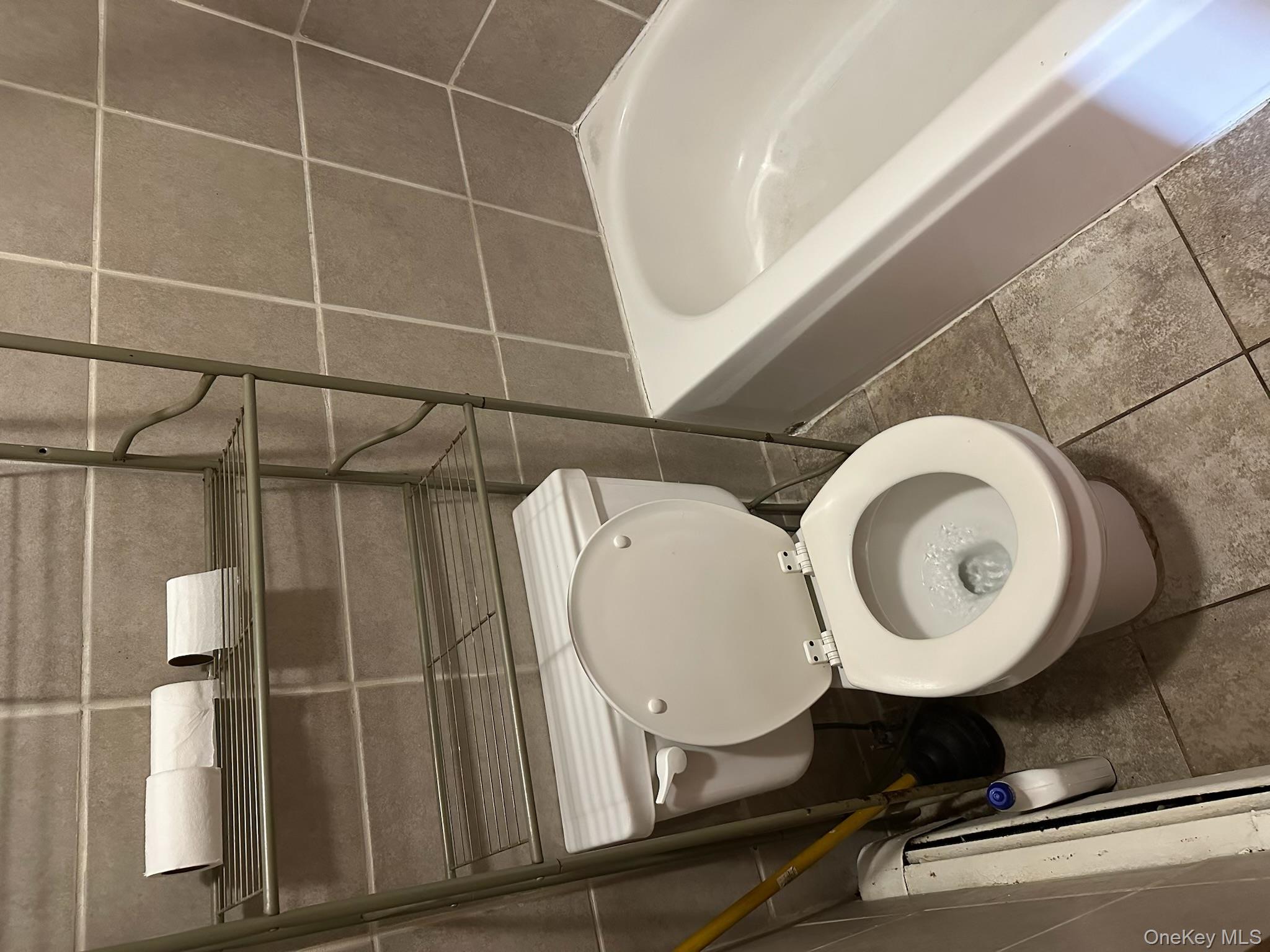 #6 photo, 180 N Clinton Street, Poughkeepsie , NY 12601