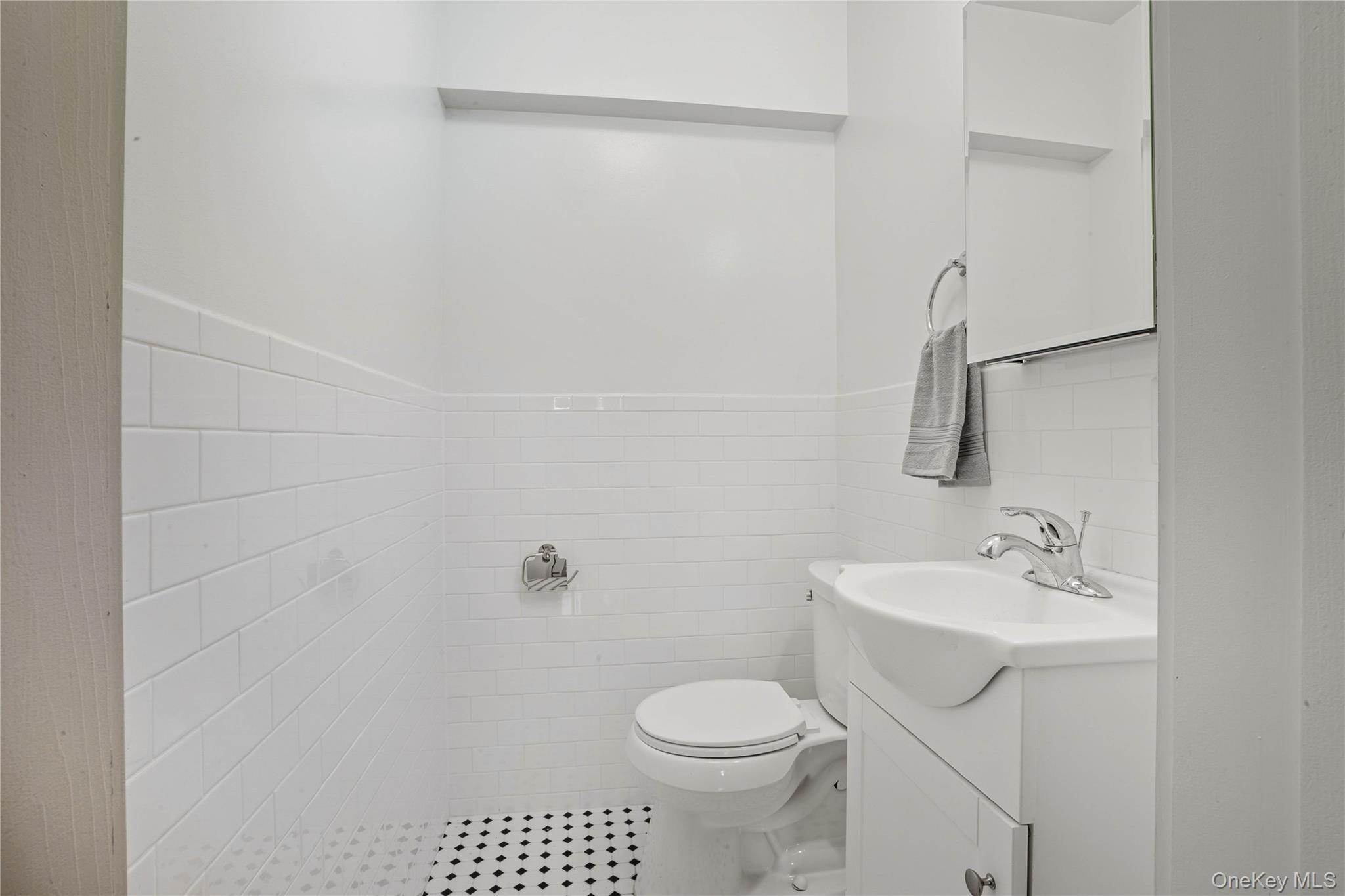 #12 photo, 1091 Albany Post Road, Gardiner , NY 12525