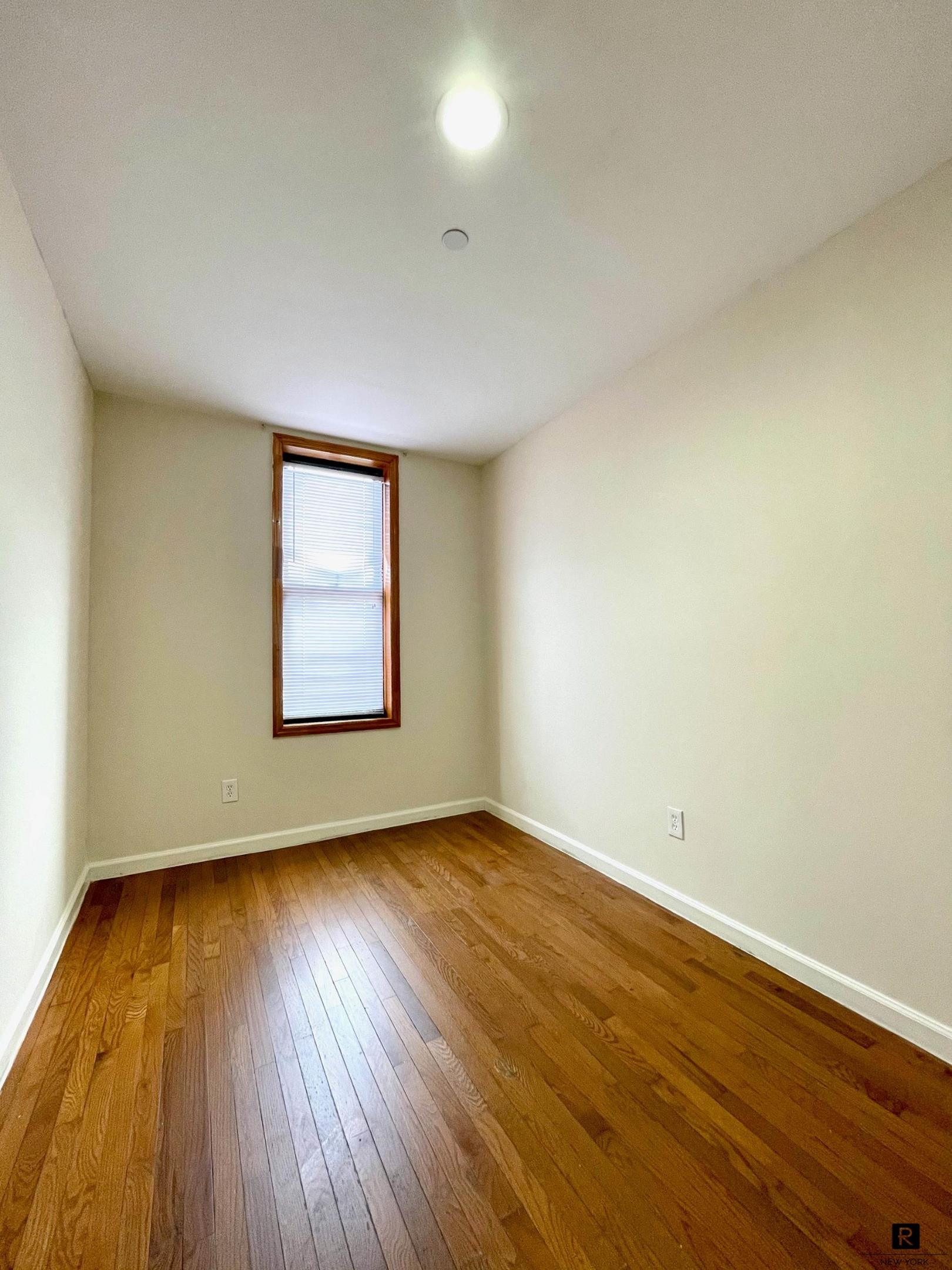 #5 photo, Brooklyn, Dyker Heights , NY 11219