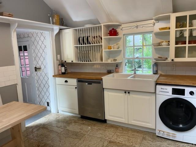 #11 photo, 95 East Broadway, Roslyn , NY 11576