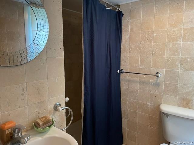 #13 photo, 95 East Broadway, Roslyn , NY 11576