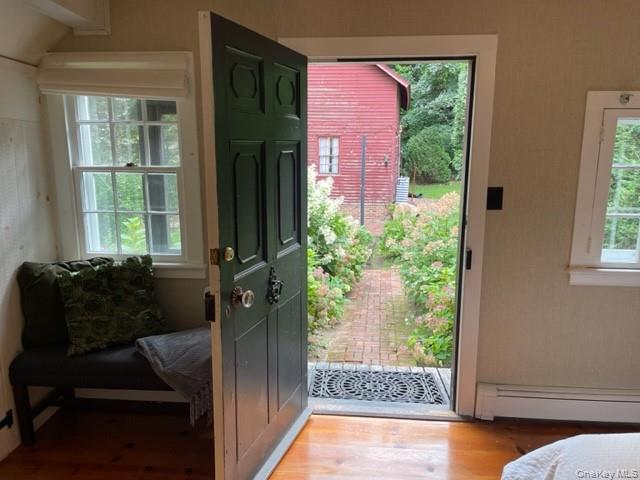 #19 photo, 95 East Broadway, Roslyn , NY 11576