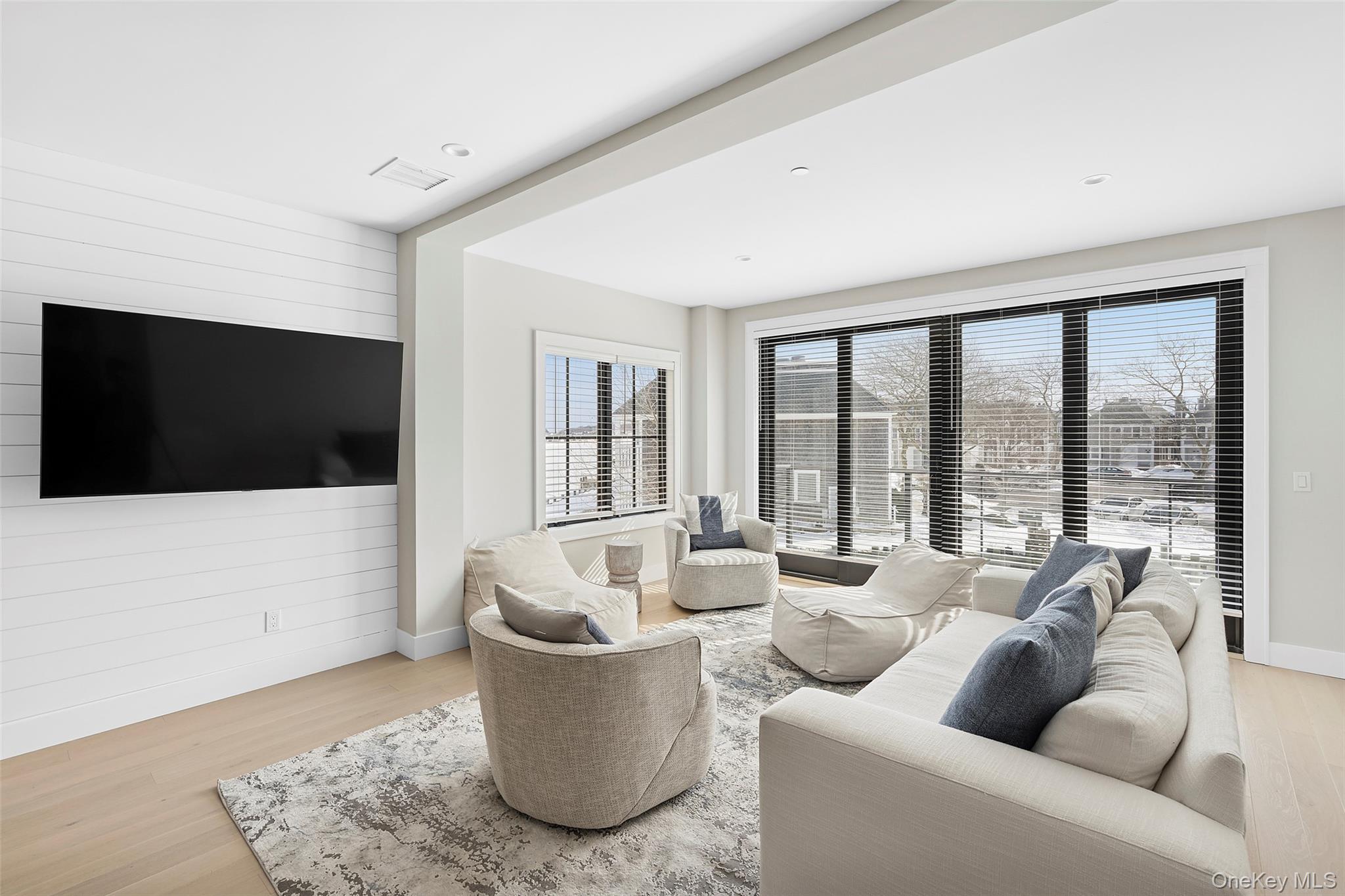 #4 photo, 123 Sterling Avenue, Саффолк ‖ Greenport , NY 11944