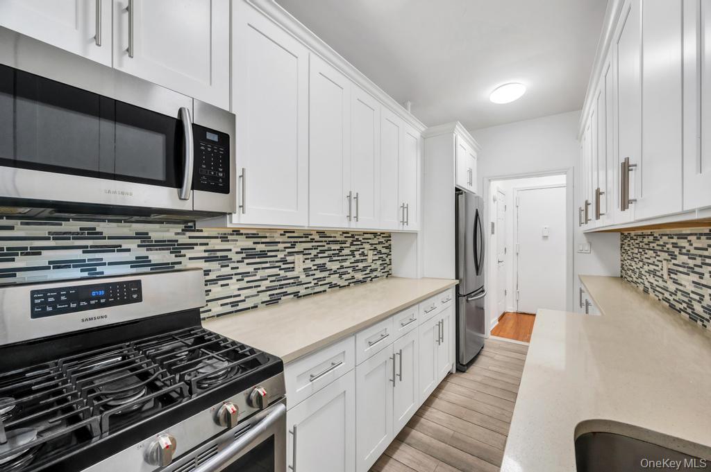 #10 photo, 3716 83rd Street, Куинс ‖ Jackson Heights , NY 11372