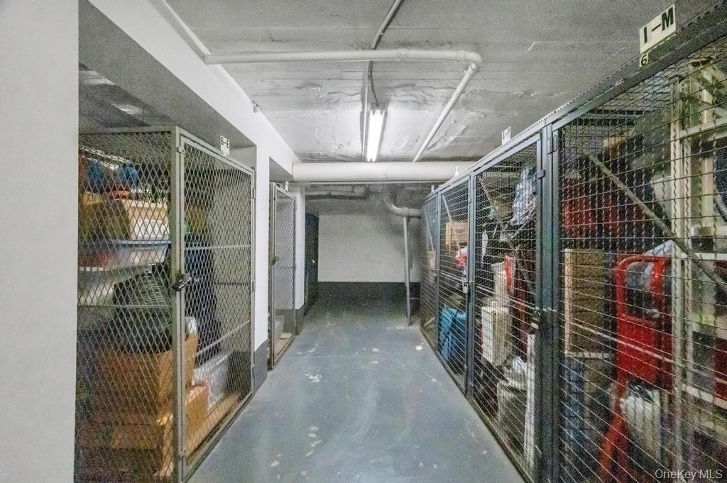 #17 photo, 3716 83rd Street, Куинс ‖ Jackson Heights , NY 11372